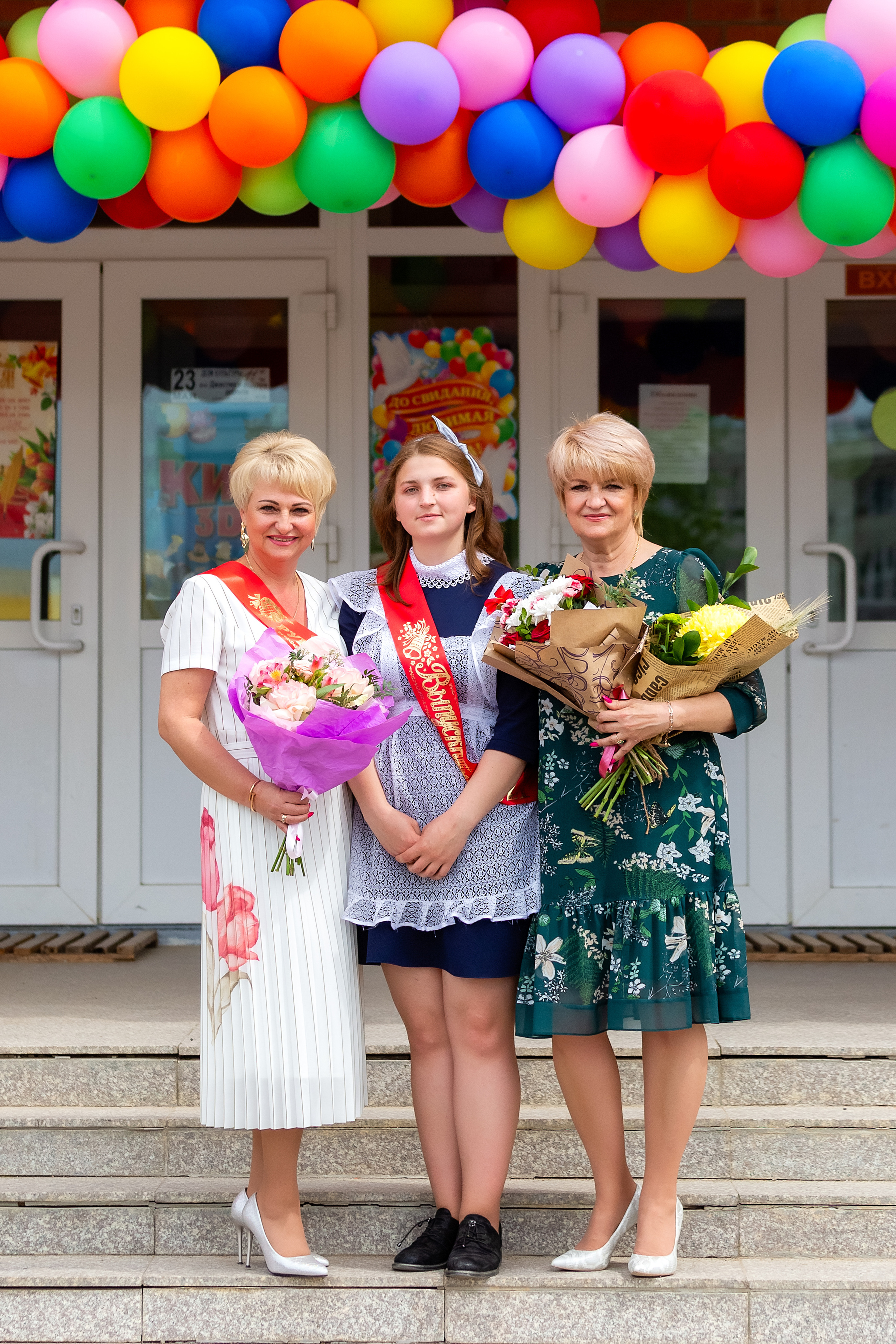 Последний звонок. с. Многоудобное. Стильный выпускной альбом Владивосток фотограф Вероника Мигачева