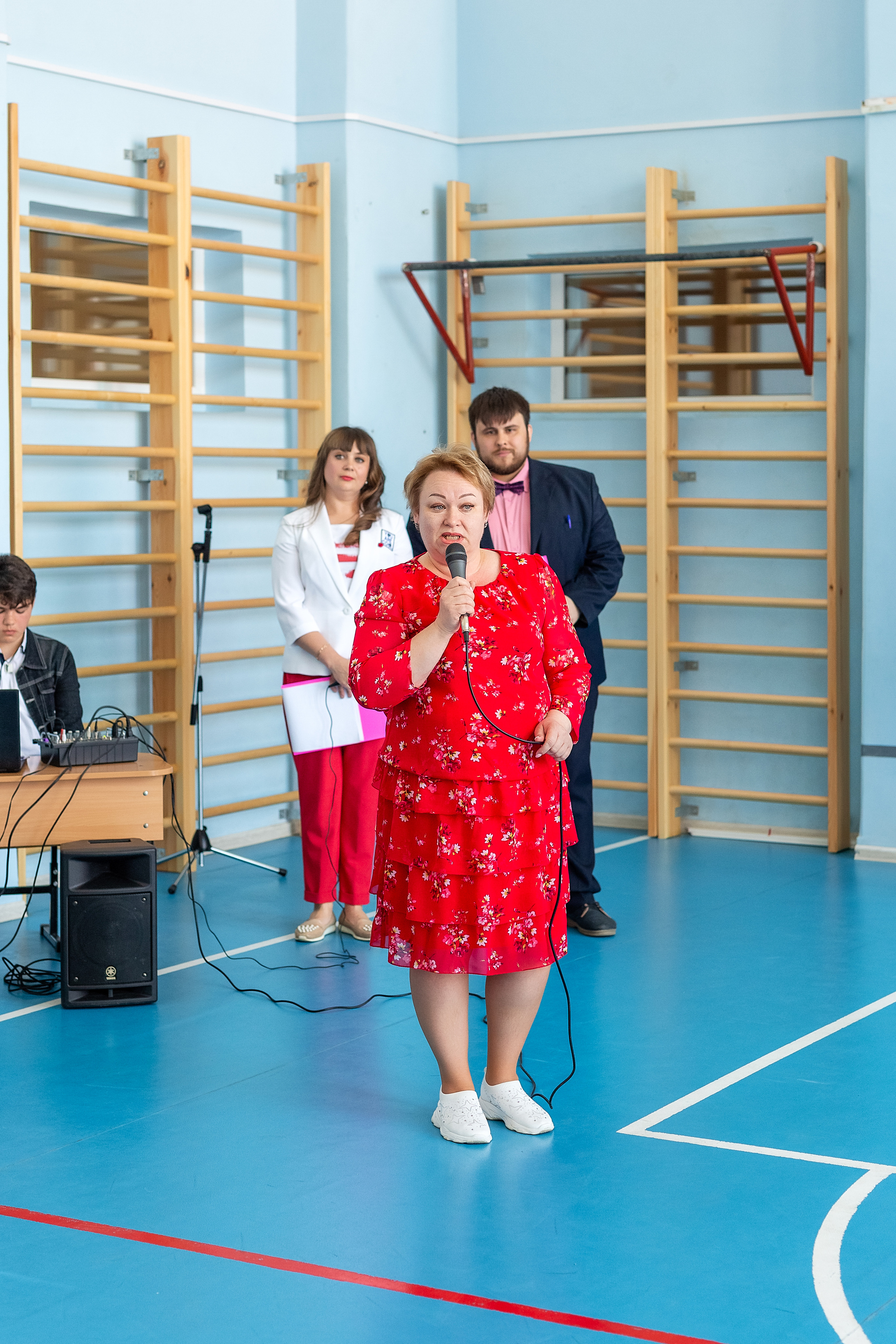 Последний звонок 1школа. Стильный выпускной альбом Владивосток фотограф Вероника Мигачева