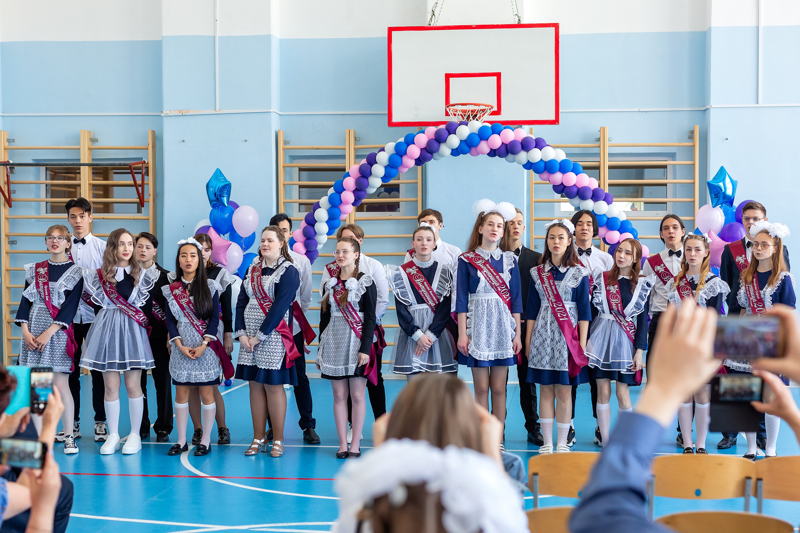 Последний звонок 1школа. Стильный выпускной альбом Владивосток фотограф Вероника Мигачева