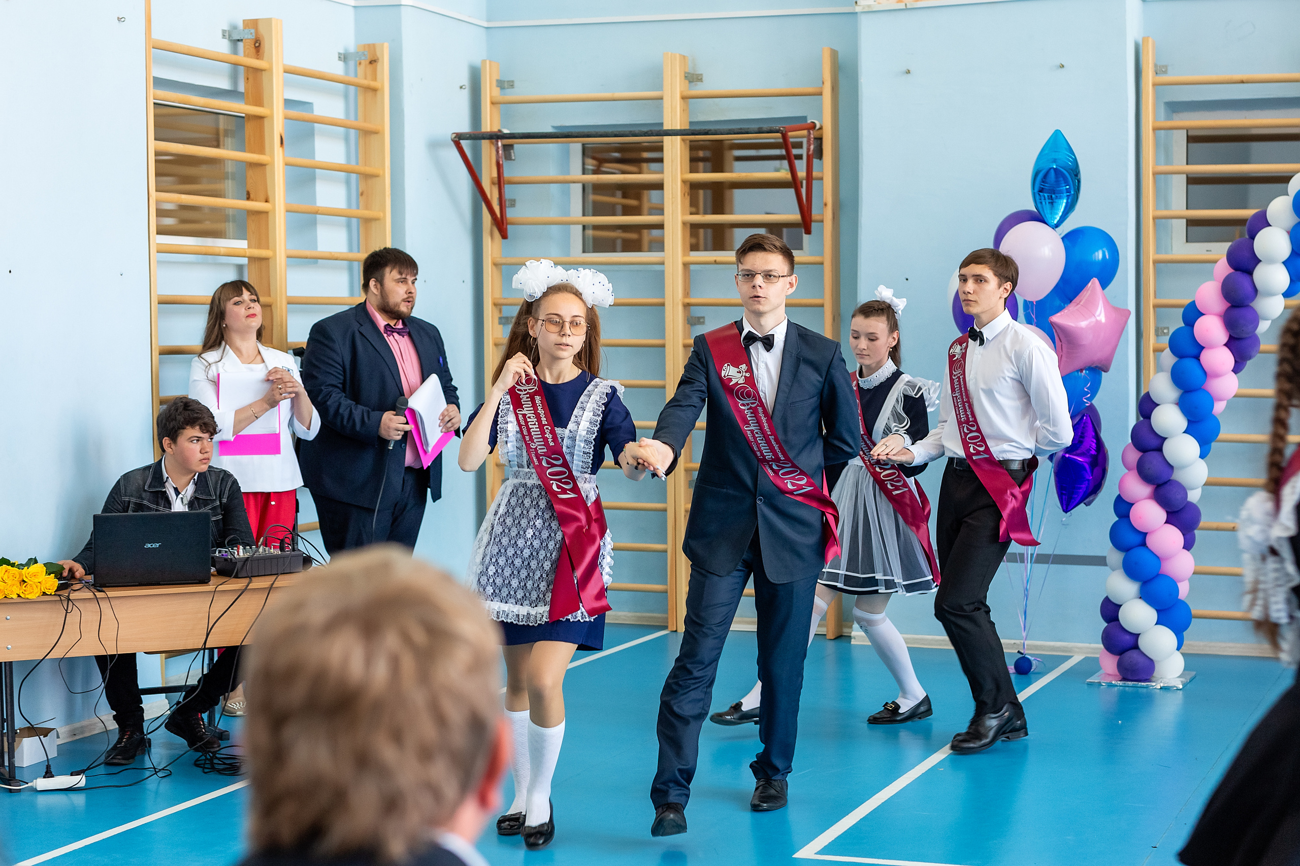 Последний звонок 1школа. Стильный выпускной альбом Владивосток фотограф Вероника Мигачева