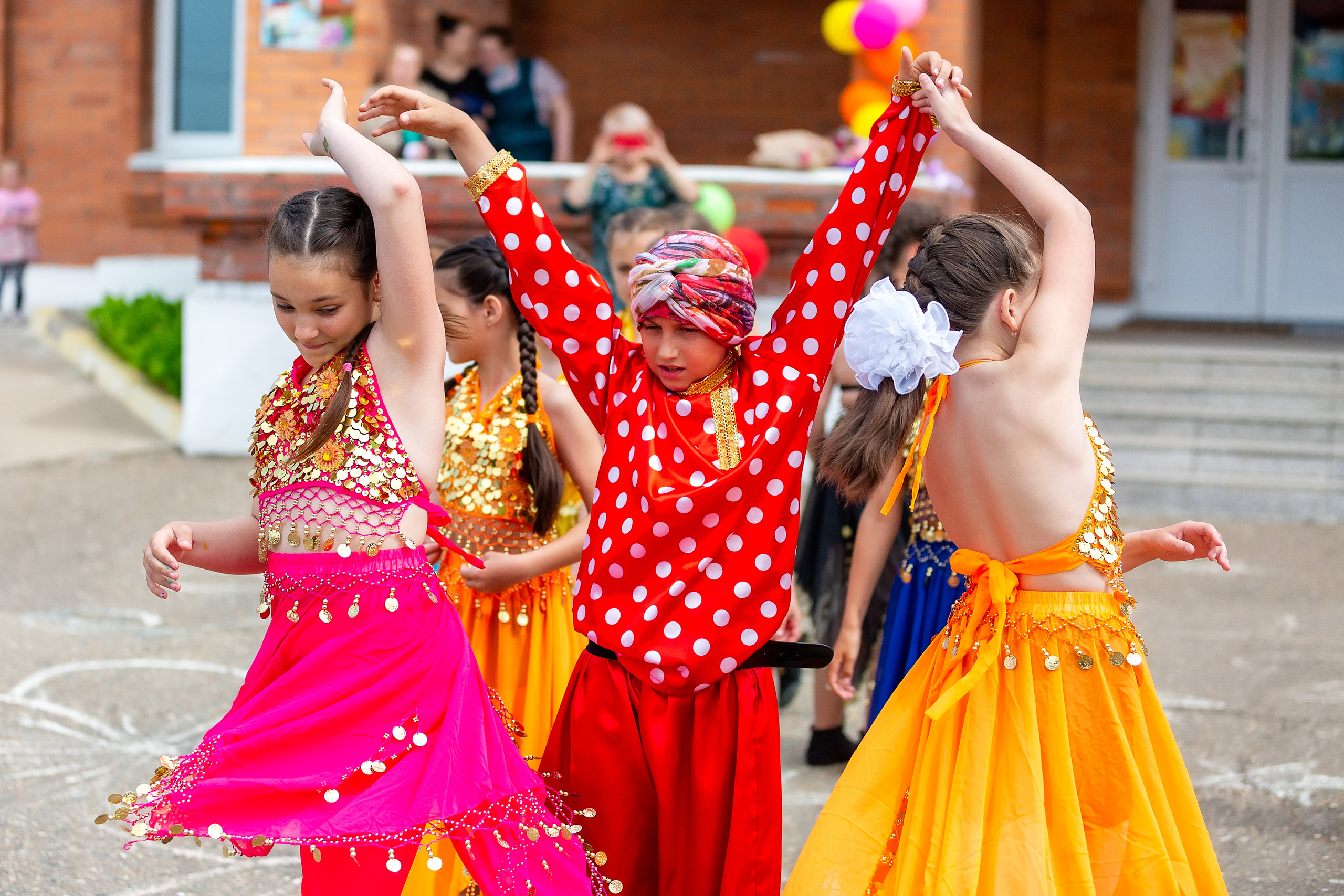 Последний звонок. с. Многоудобное. Стильный выпускной альбом Владивосток фотограф Вероника Мигачева