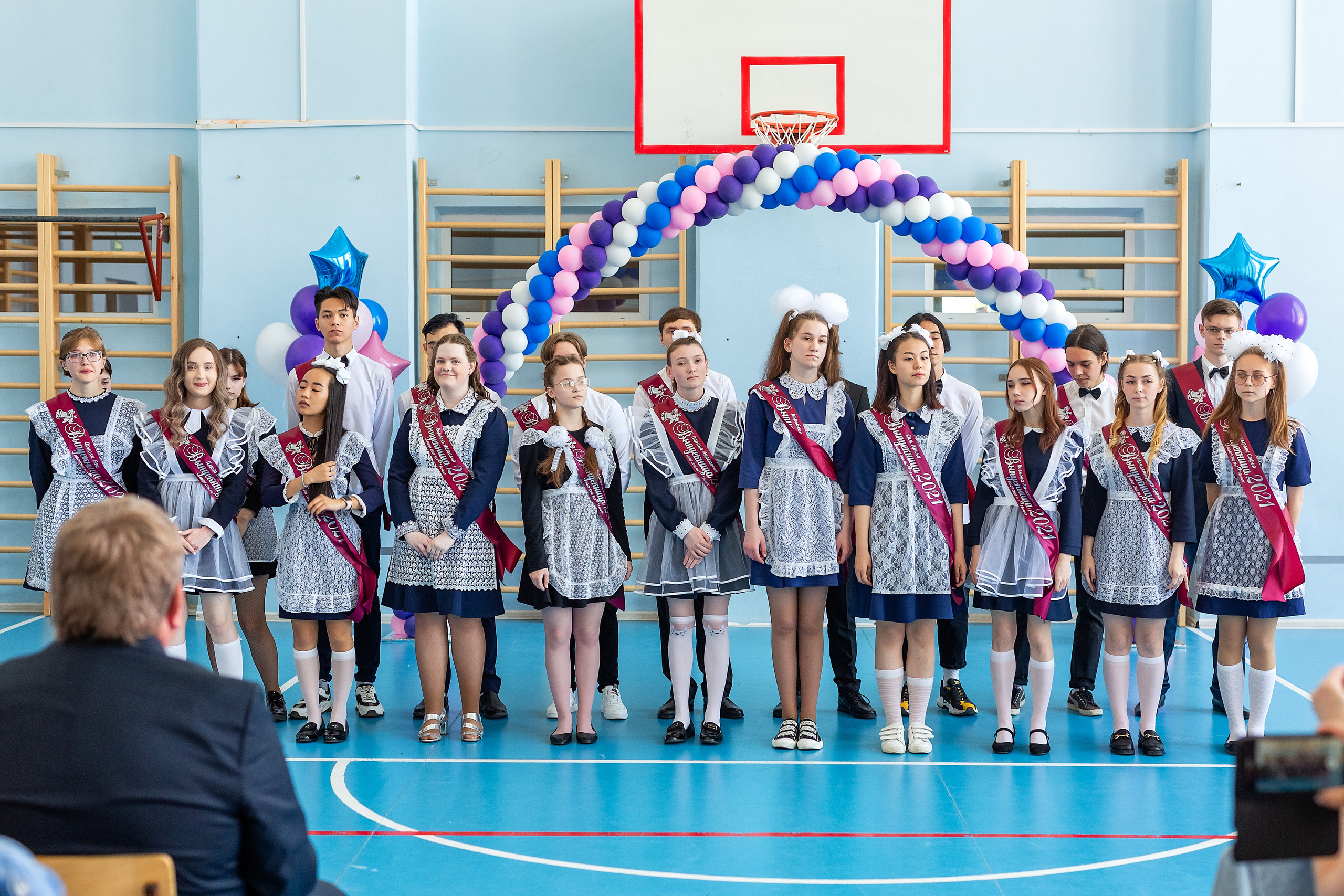 Последний звонок 1школа. Стильный выпускной альбом Владивосток фотограф Вероника Мигачева