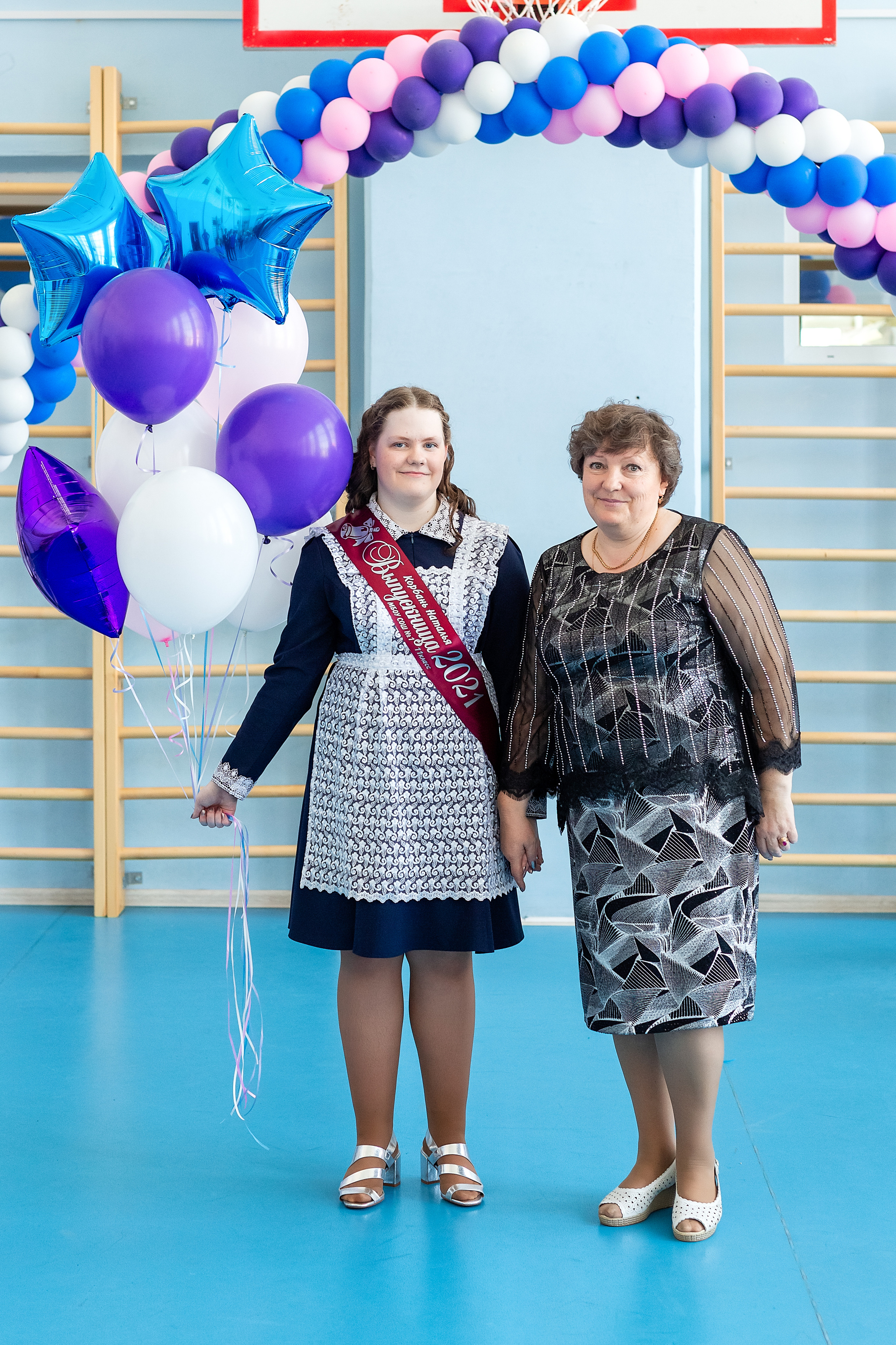 Последний звонок 1школа. Стильный выпускной альбом Владивосток фотограф Вероника Мигачева