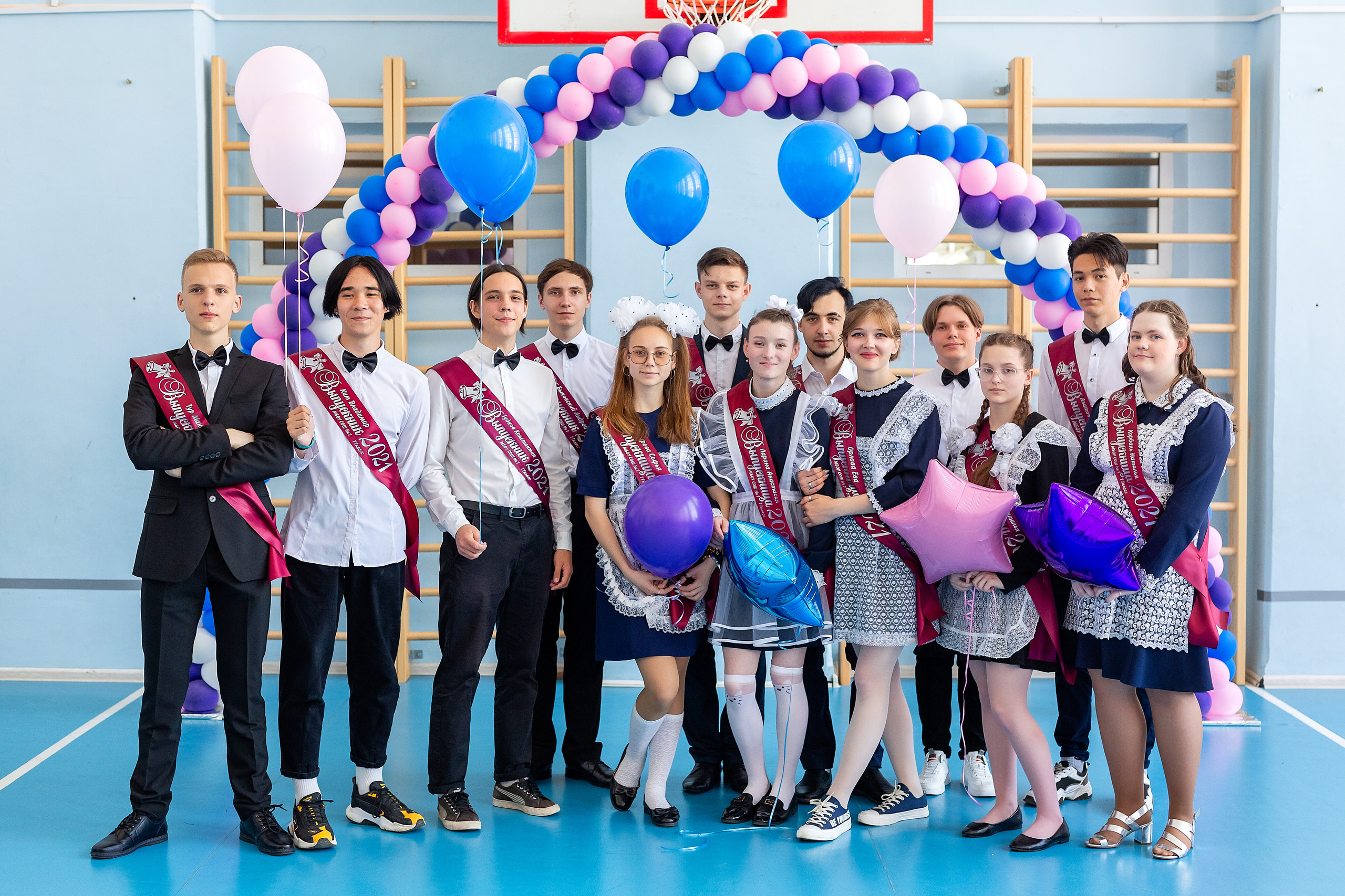 Последний звонок 1школа. Стильный выпускной альбом Владивосток фотограф Вероника Мигачева