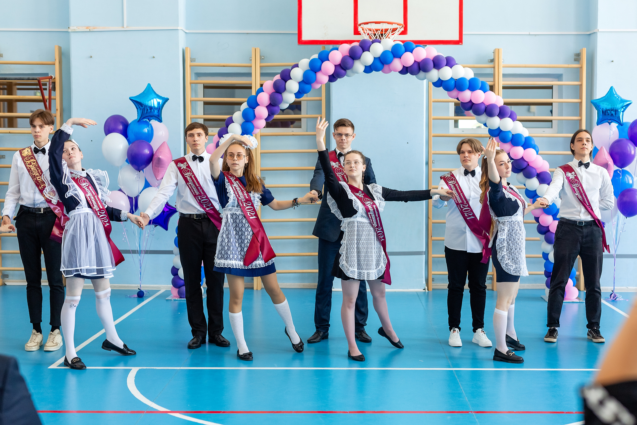 Последний звонок 1школа. Стильный выпускной альбом Владивосток фотограф Вероника Мигачева