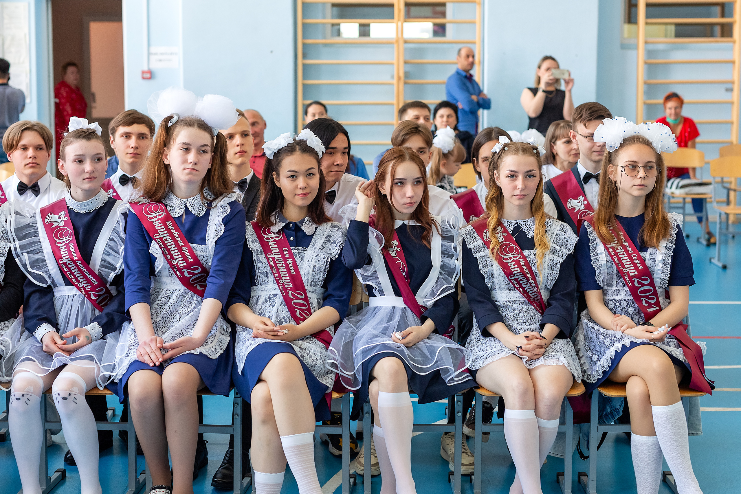 Последний звонок 1школа. Стильный выпускной альбом Владивосток фотограф Вероника Мигачева