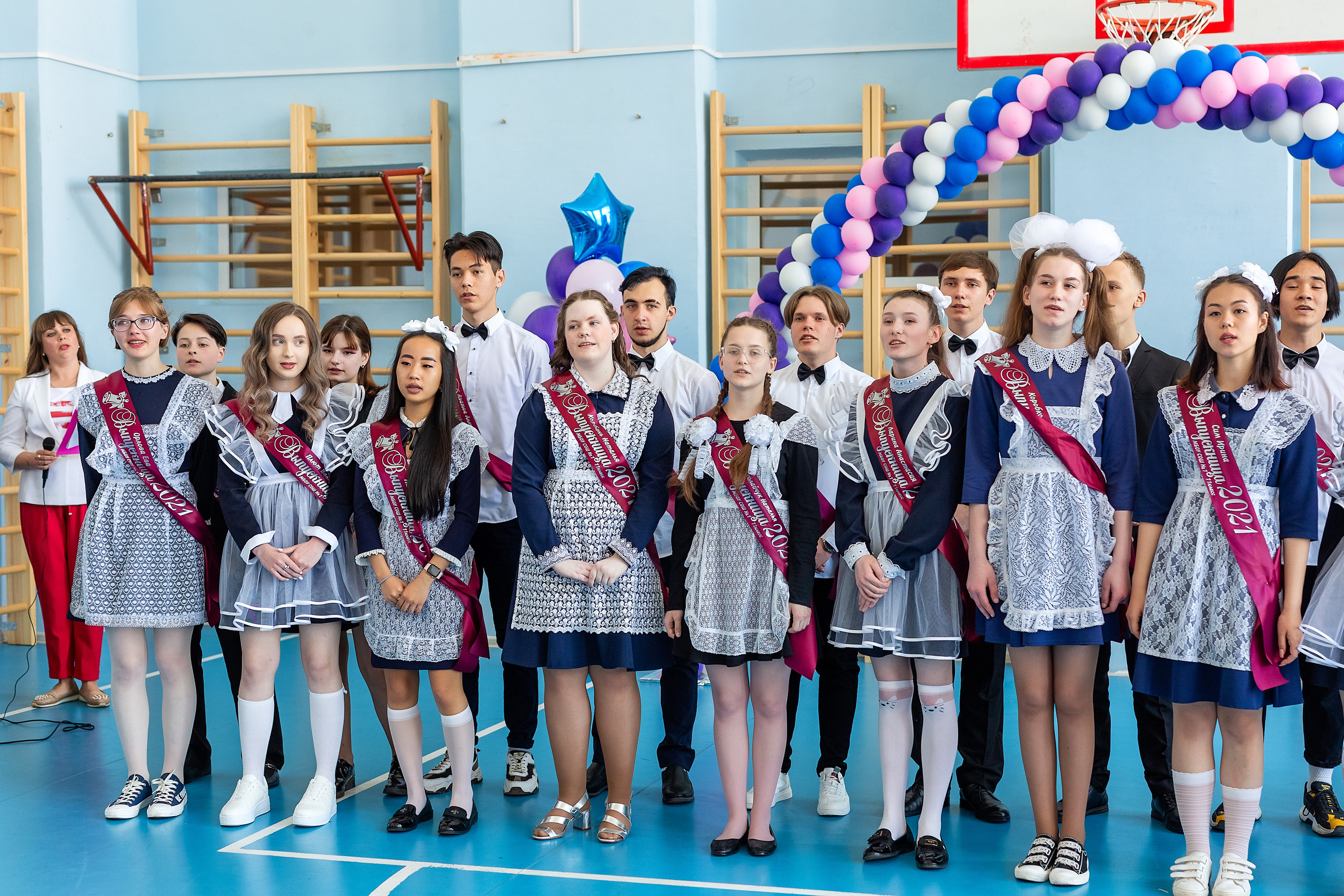 Последний звонок 1школа. Стильный выпускной альбом Владивосток фотограф Вероника Мигачева