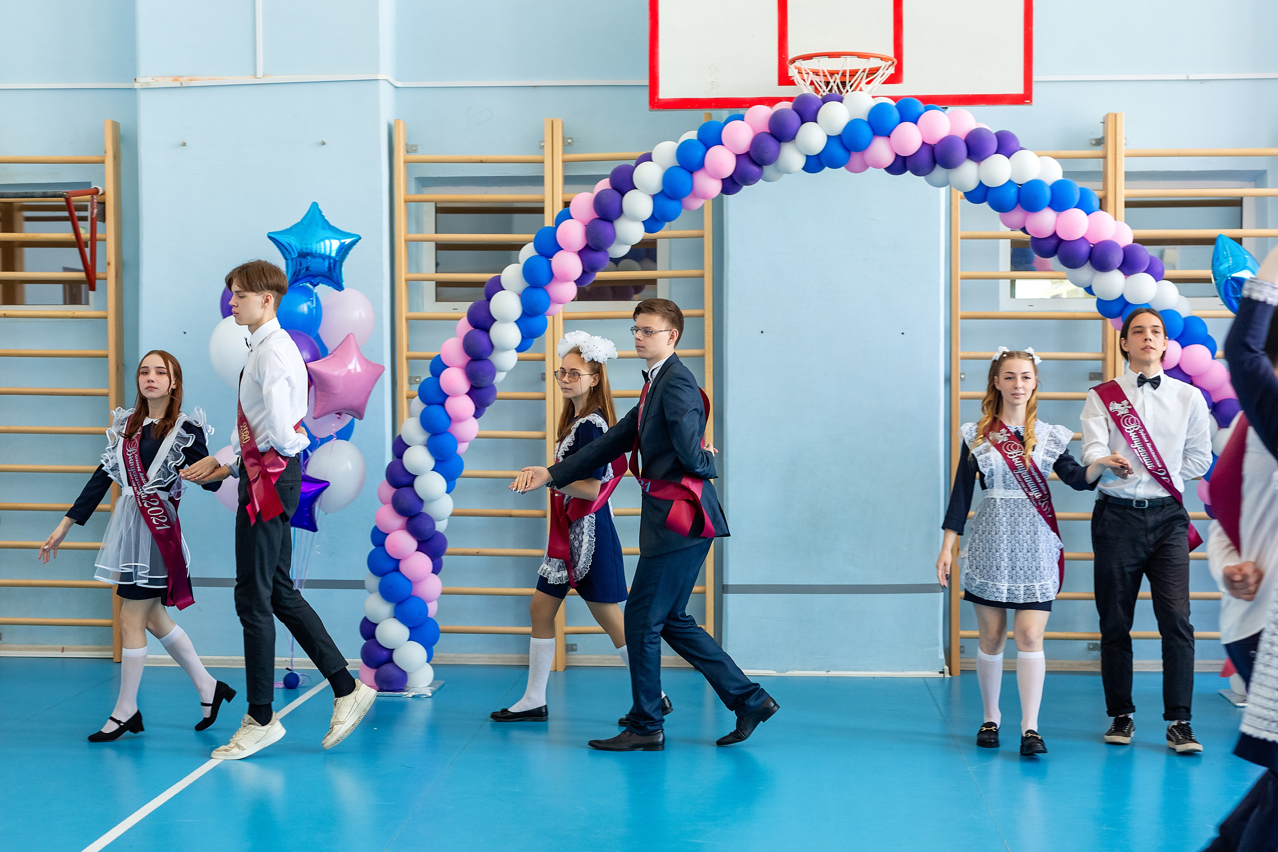 Последний звонок 1школа. Стильный выпускной альбом Владивосток фотограф Вероника Мигачева