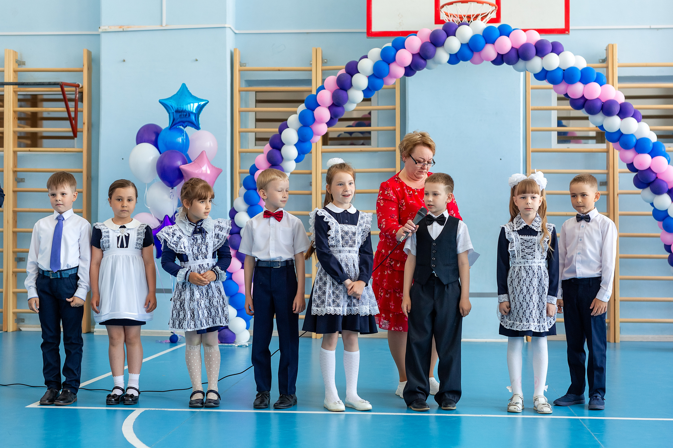 Последний звонок 1школа. Стильный выпускной альбом Владивосток фотограф Вероника Мигачева