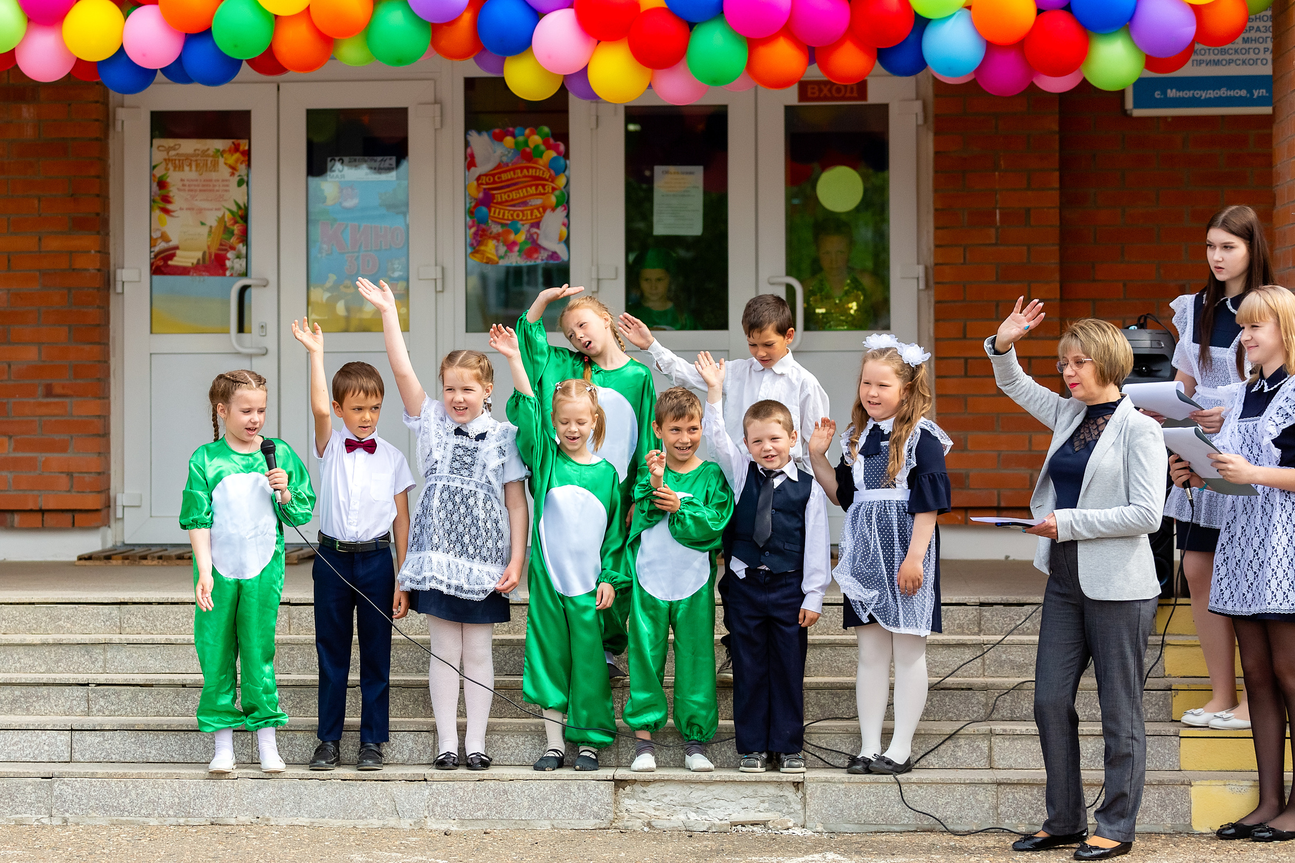Последний звонок. с. Многоудобное. Стильный выпускной альбом Владивосток фотограф Вероника Мигачева
