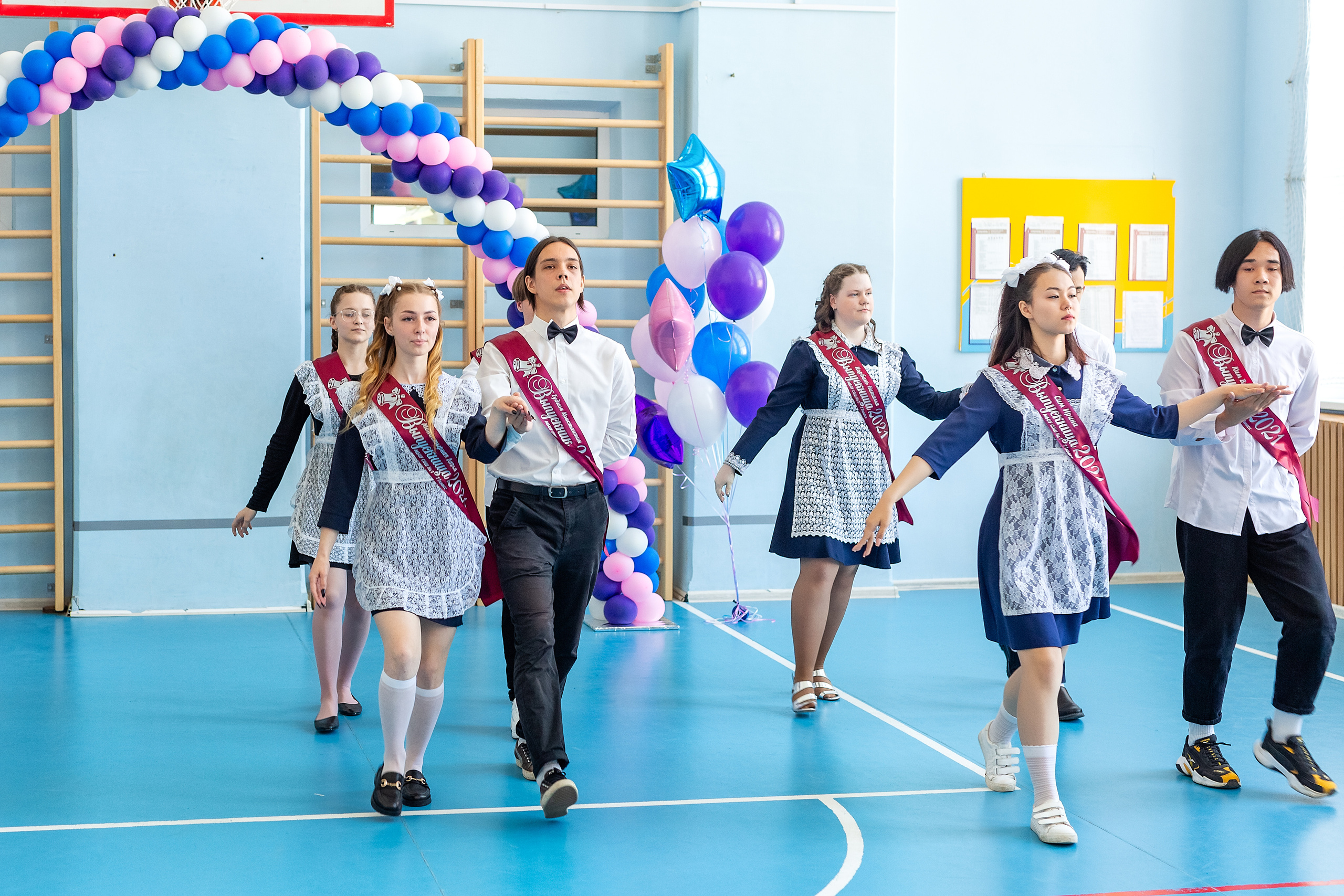 Последний звонок 1школа. Стильный выпускной альбом Владивосток фотограф Вероника Мигачева