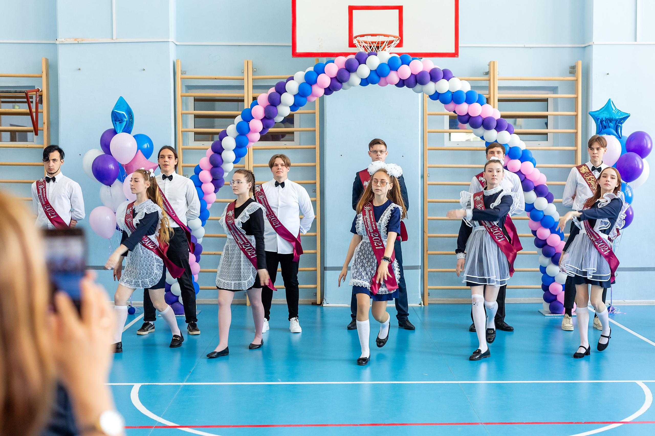 Последний звонок 1школа. Стильный выпускной альбом Владивосток фотограф Вероника Мигачева