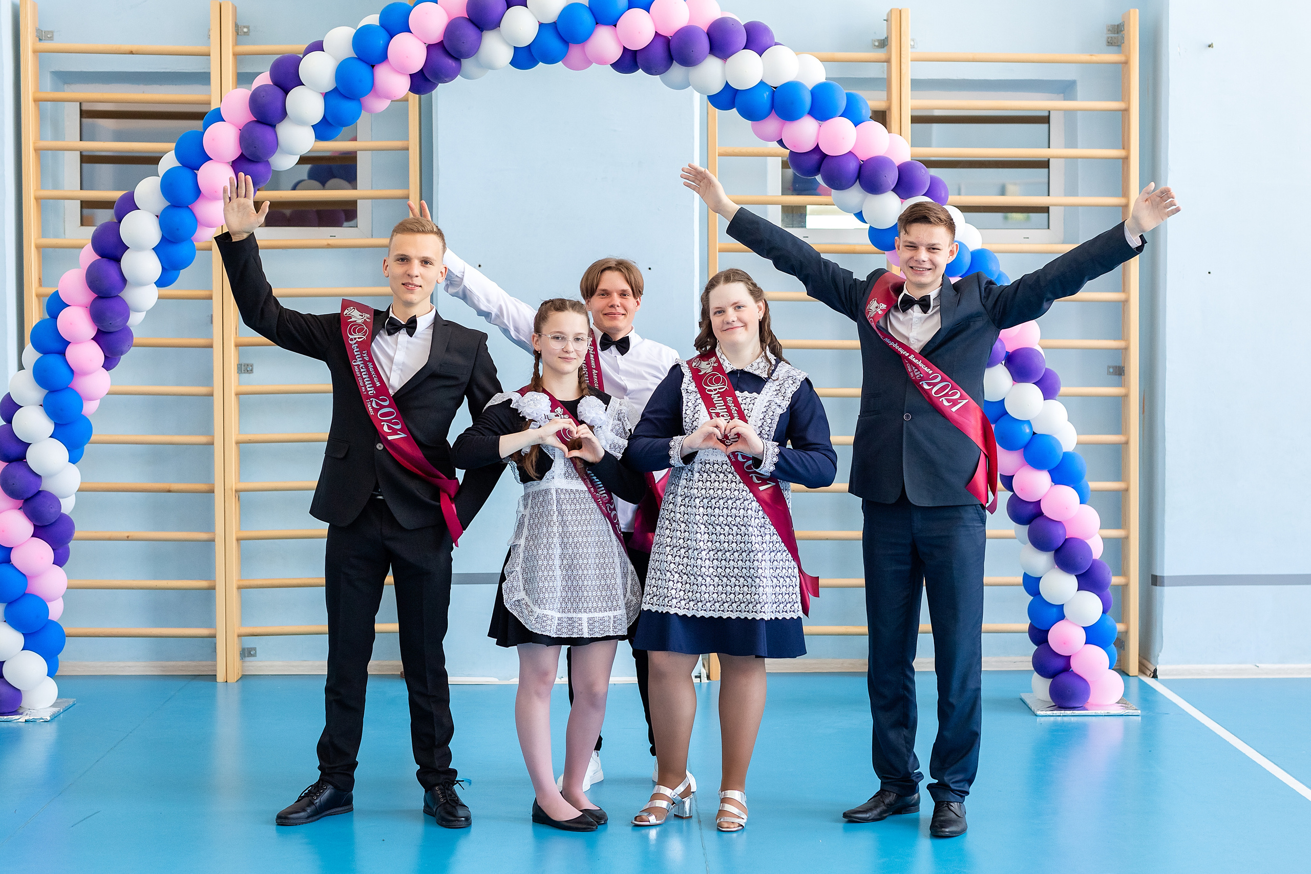 Последний звонок 1школа. Стильный выпускной альбом Владивосток фотограф Вероника Мигачева