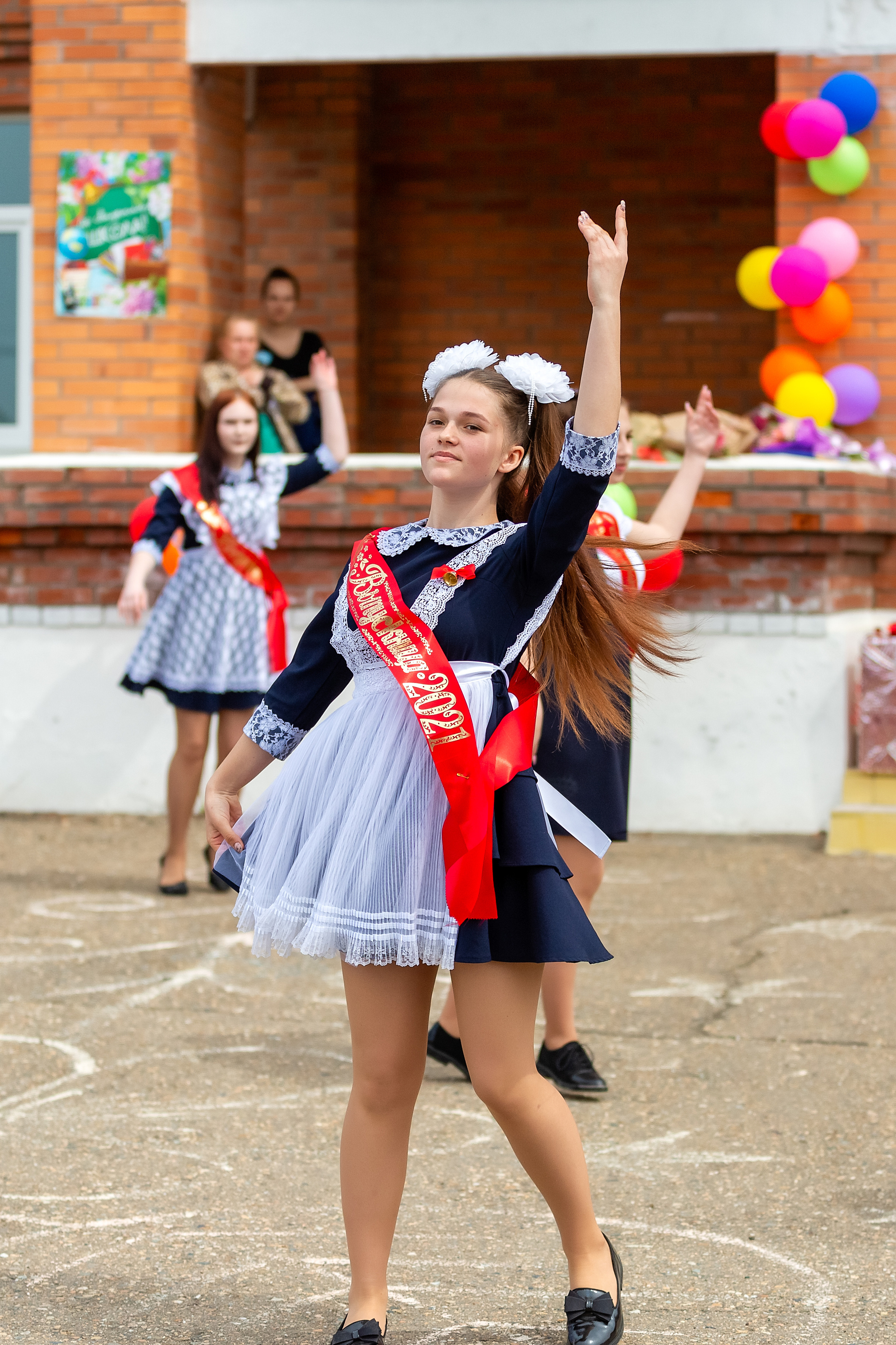 Последний звонок. с. Многоудобное. Стильный выпускной альбом Владивосток фотограф Вероника Мигачева
