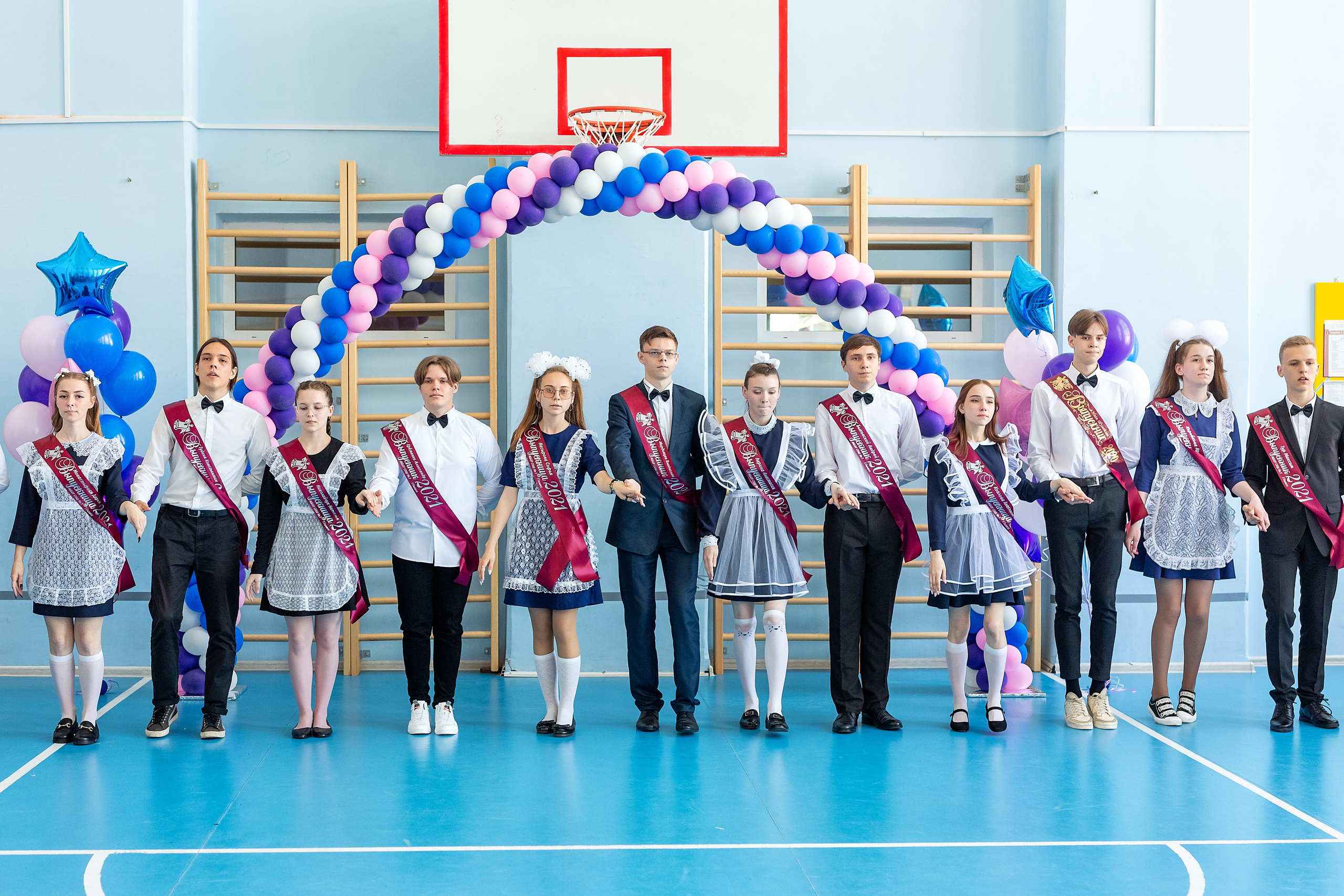 Последний звонок 1школа. Стильный выпускной альбом Владивосток фотограф Вероника Мигачева