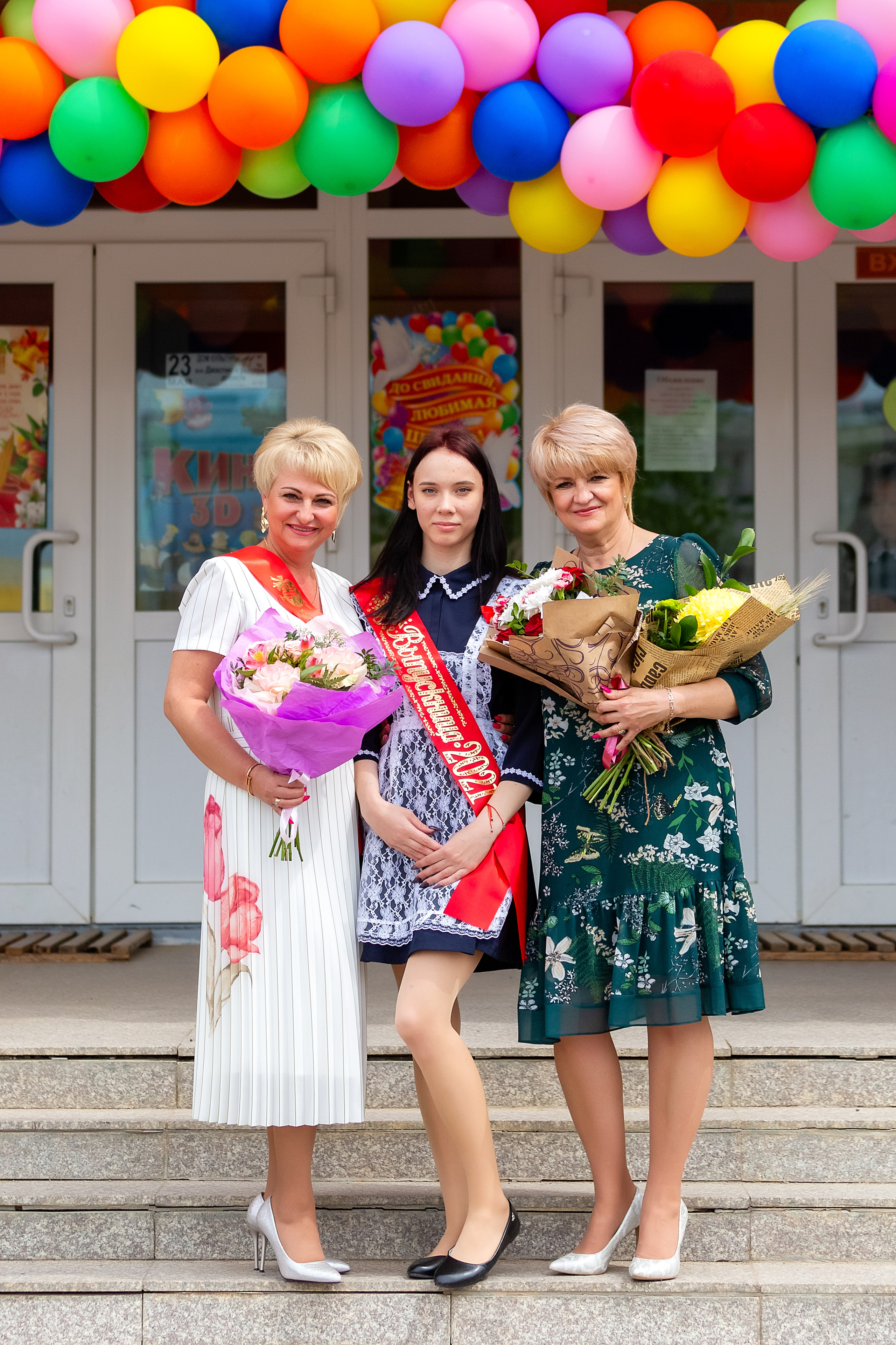 Последний звонок. с. Многоудобное. Стильный выпускной альбом Владивосток фотограф Вероника Мигачева