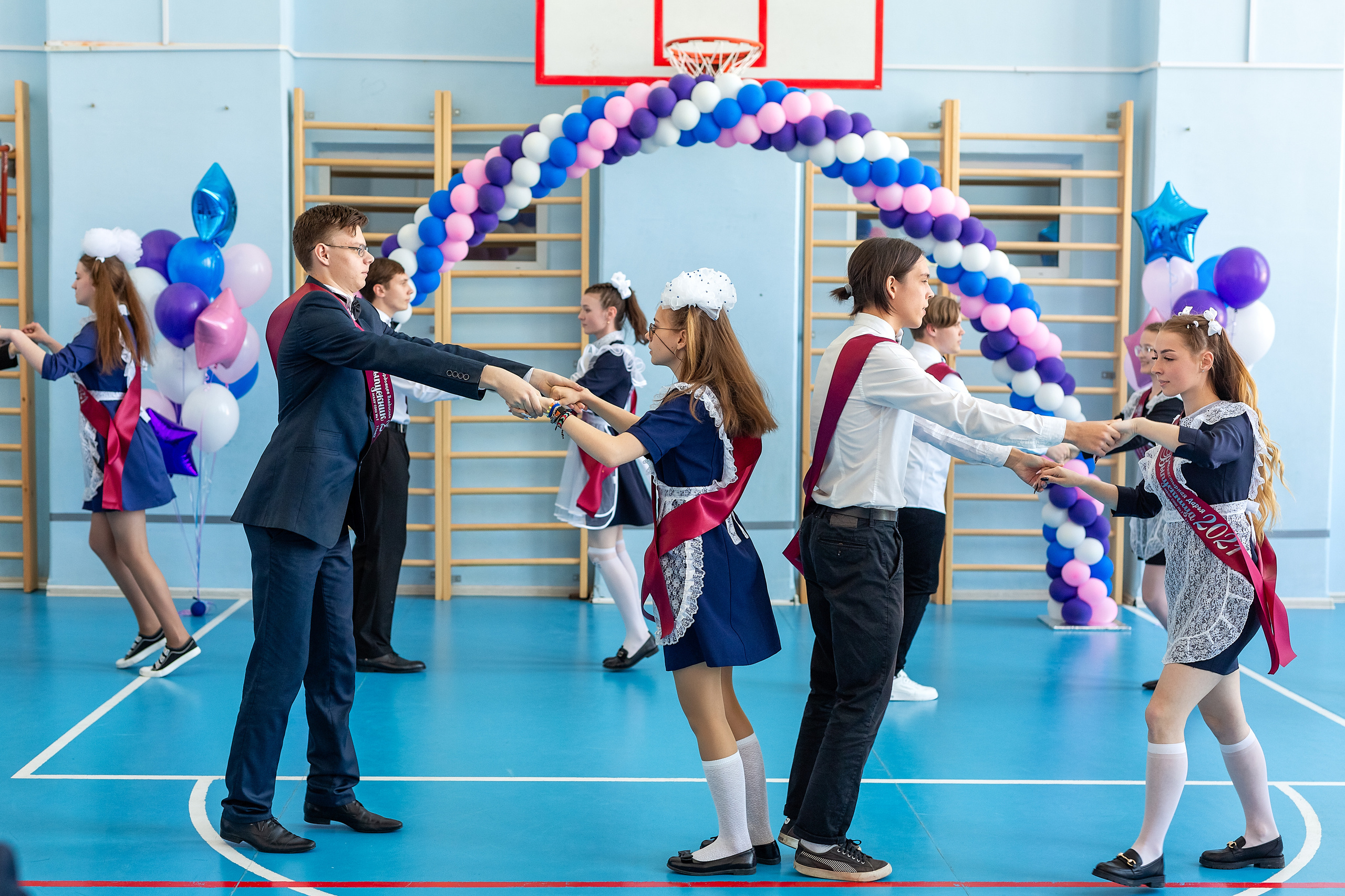 Последний звонок 1школа. Стильный выпускной альбом Владивосток фотограф Вероника Мигачева
