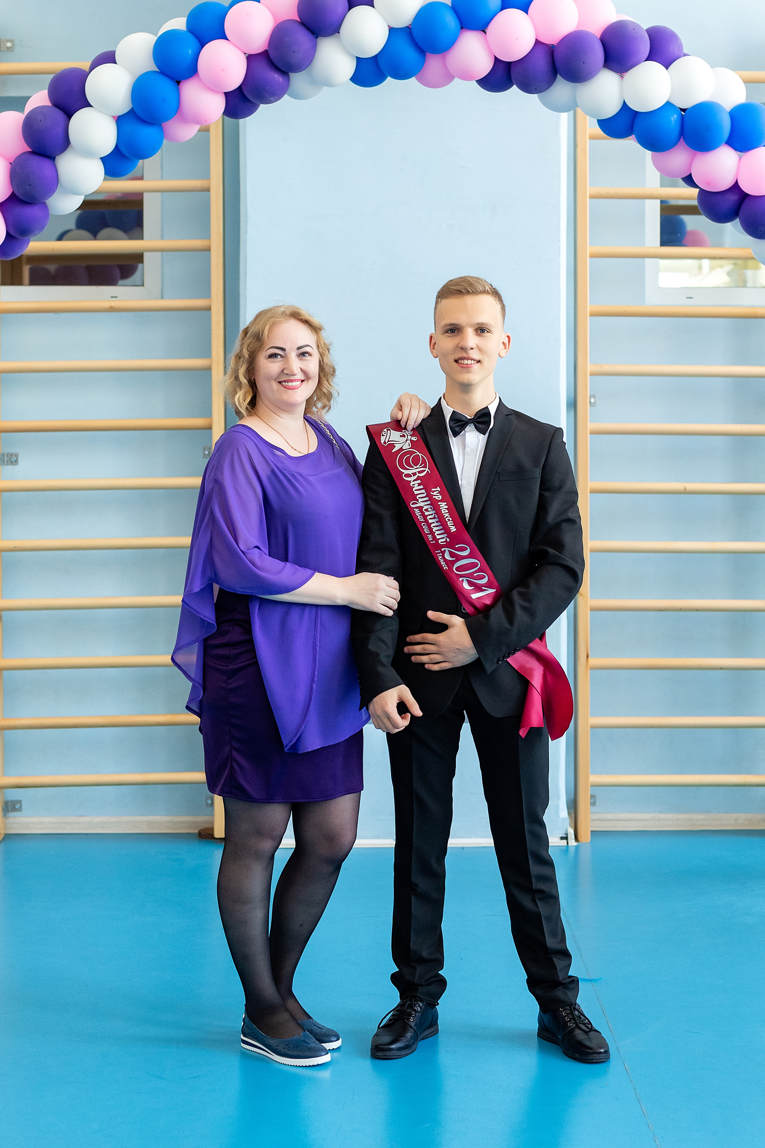 Последний звонок 1школа. Стильный выпускной альбом Владивосток фотограф Вероника Мигачева