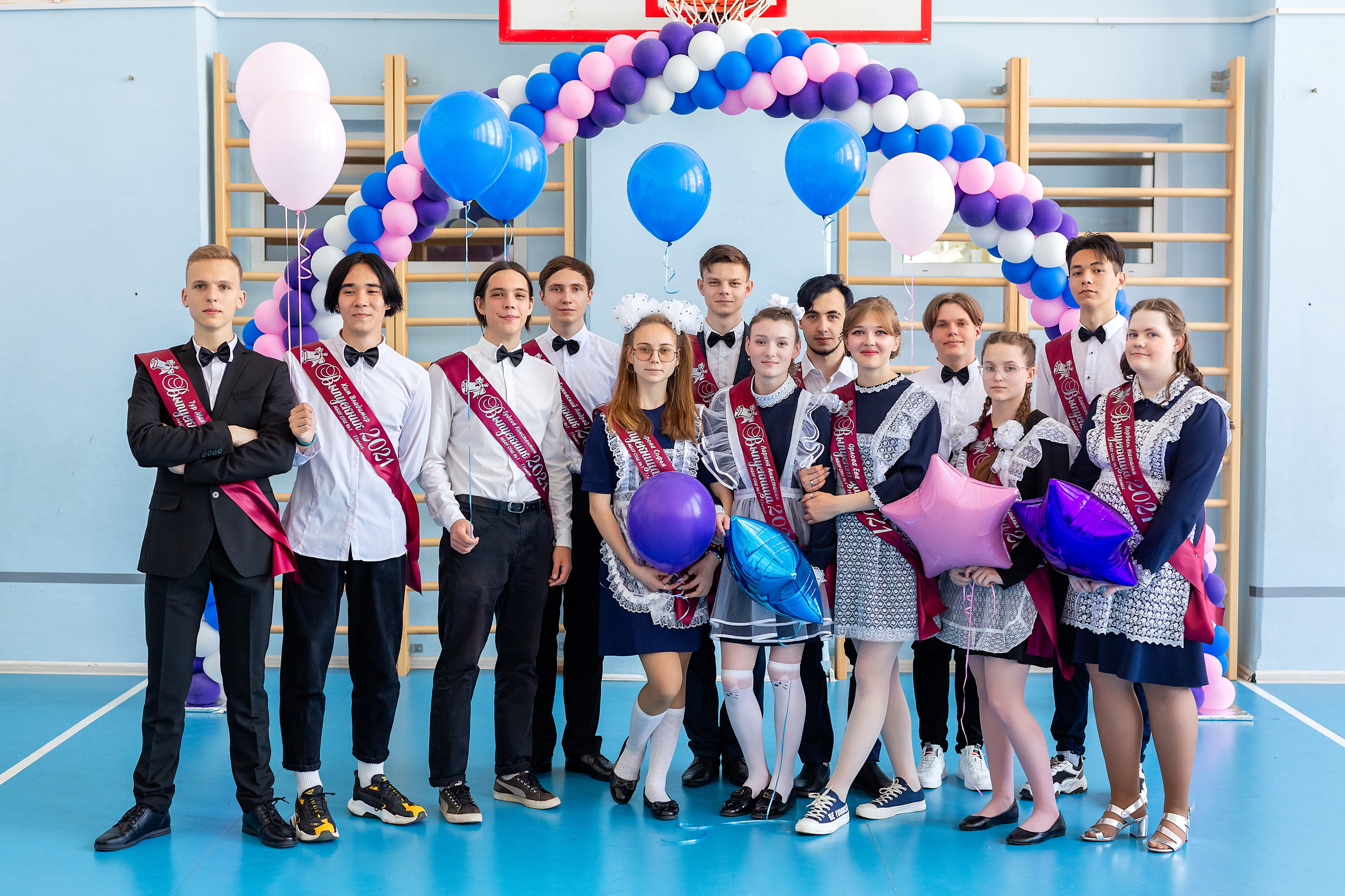 Последний звонок 1школа. Стильный выпускной альбом Владивосток фотограф Вероника Мигачева