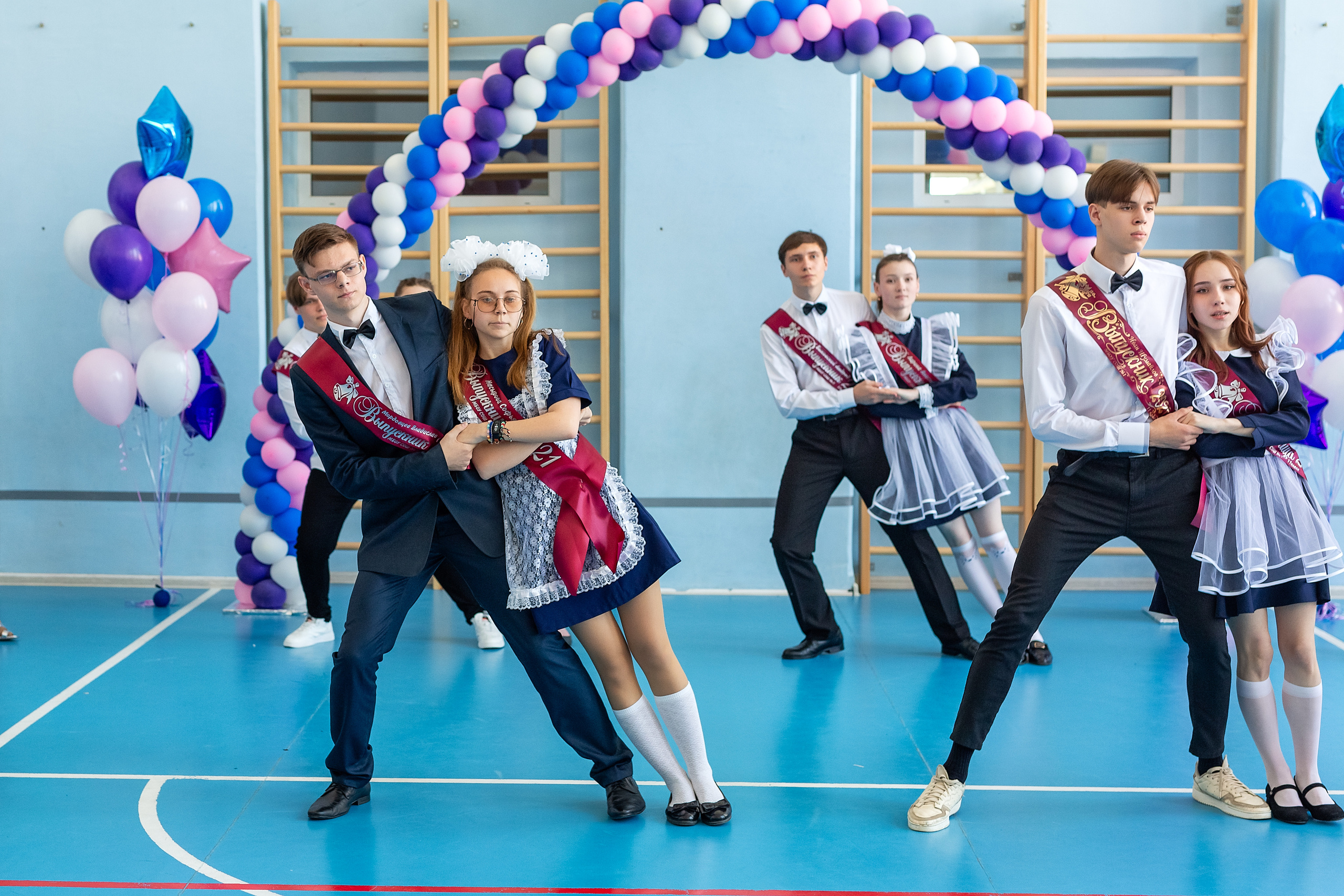 Последний звонок 1школа. Стильный выпускной альбом Владивосток фотограф Вероника Мигачева