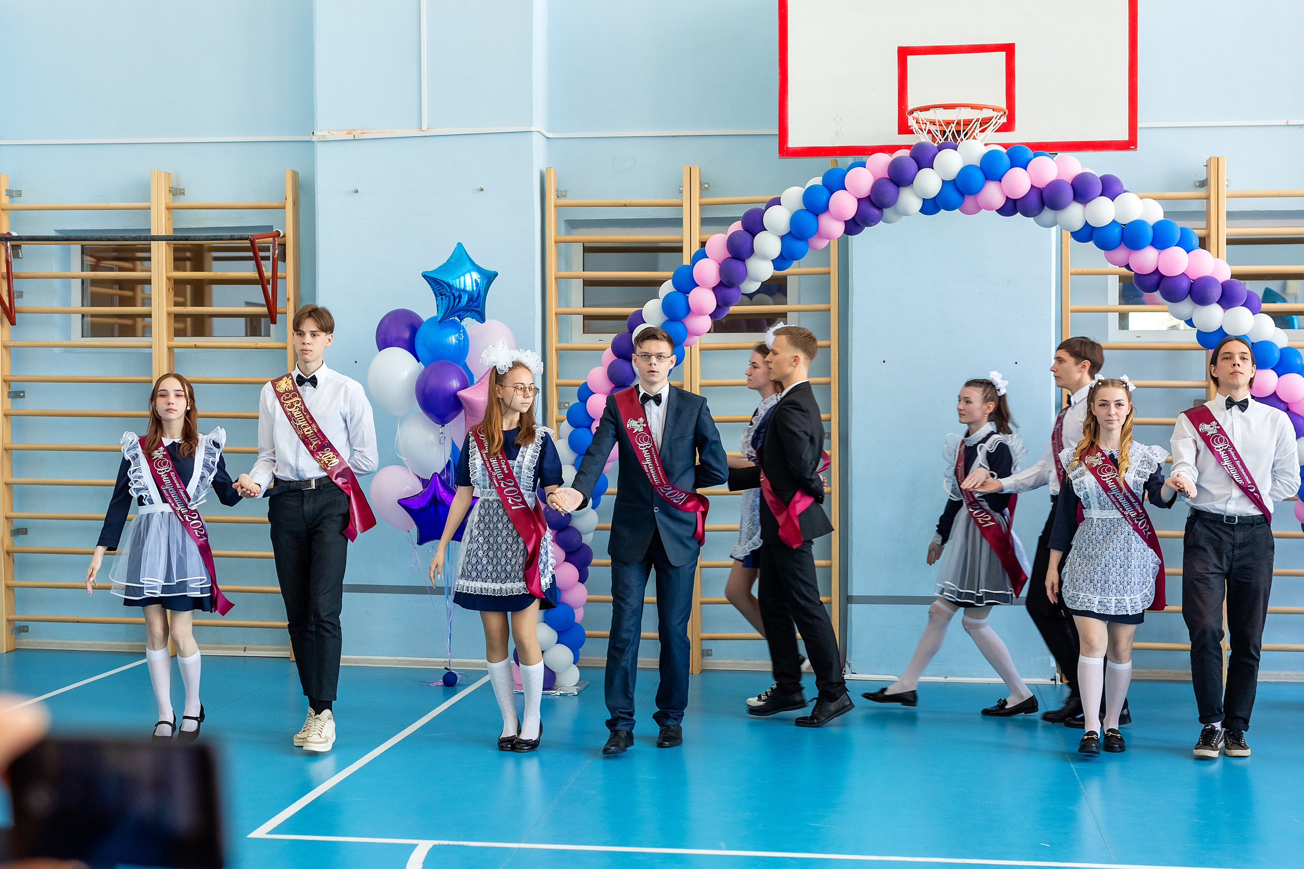 Последний звонок 1школа. Стильный выпускной альбом Владивосток фотограф Вероника Мигачева