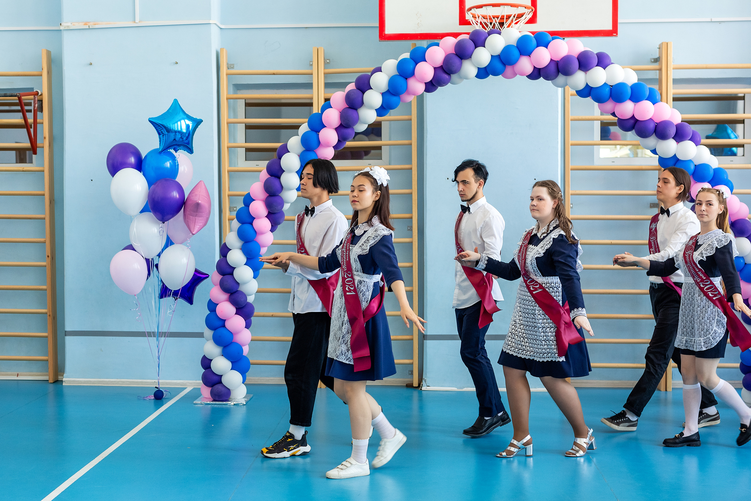 Последний звонок 1школа. Стильный выпускной альбом Владивосток фотограф Вероника Мигачева