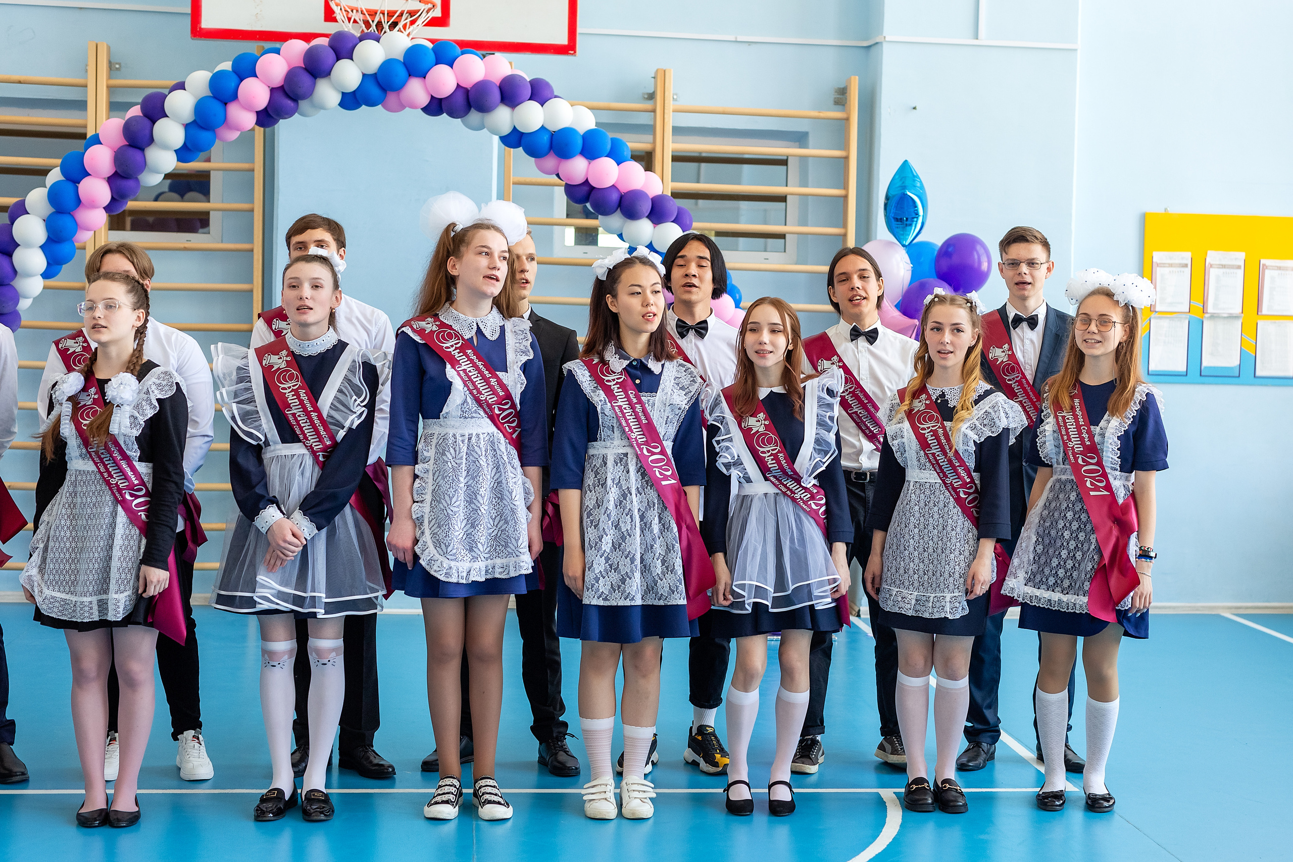 Последний звонок 1школа. Стильный выпускной альбом Владивосток фотограф Вероника Мигачева