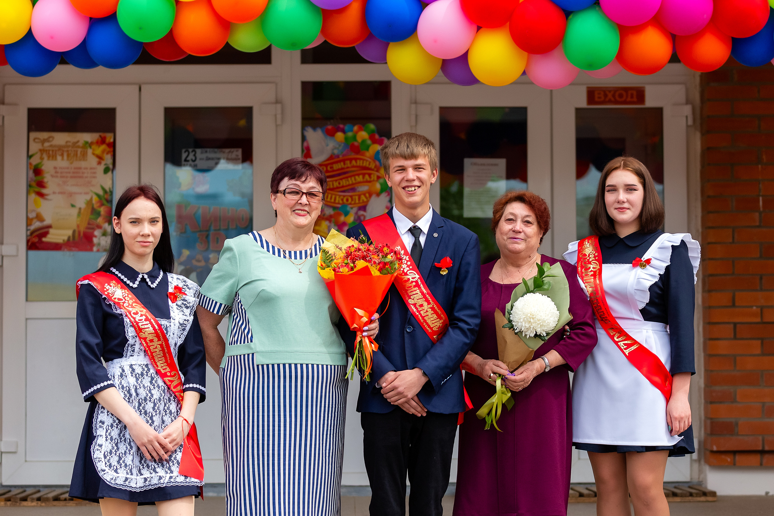 Последний звонок. с. Многоудобное. Стильный выпускной альбом Владивосток фотограф Вероника Мигачева