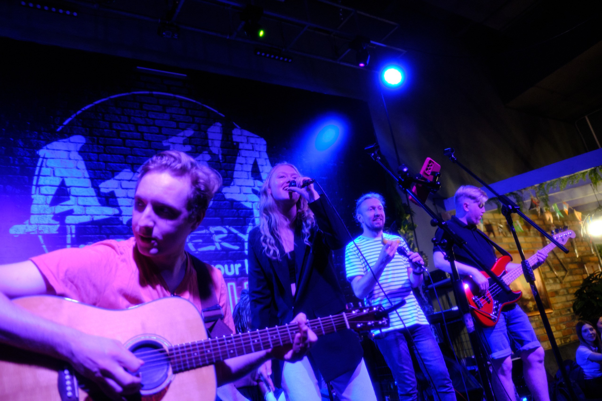 ArtaPub. Антон Ив