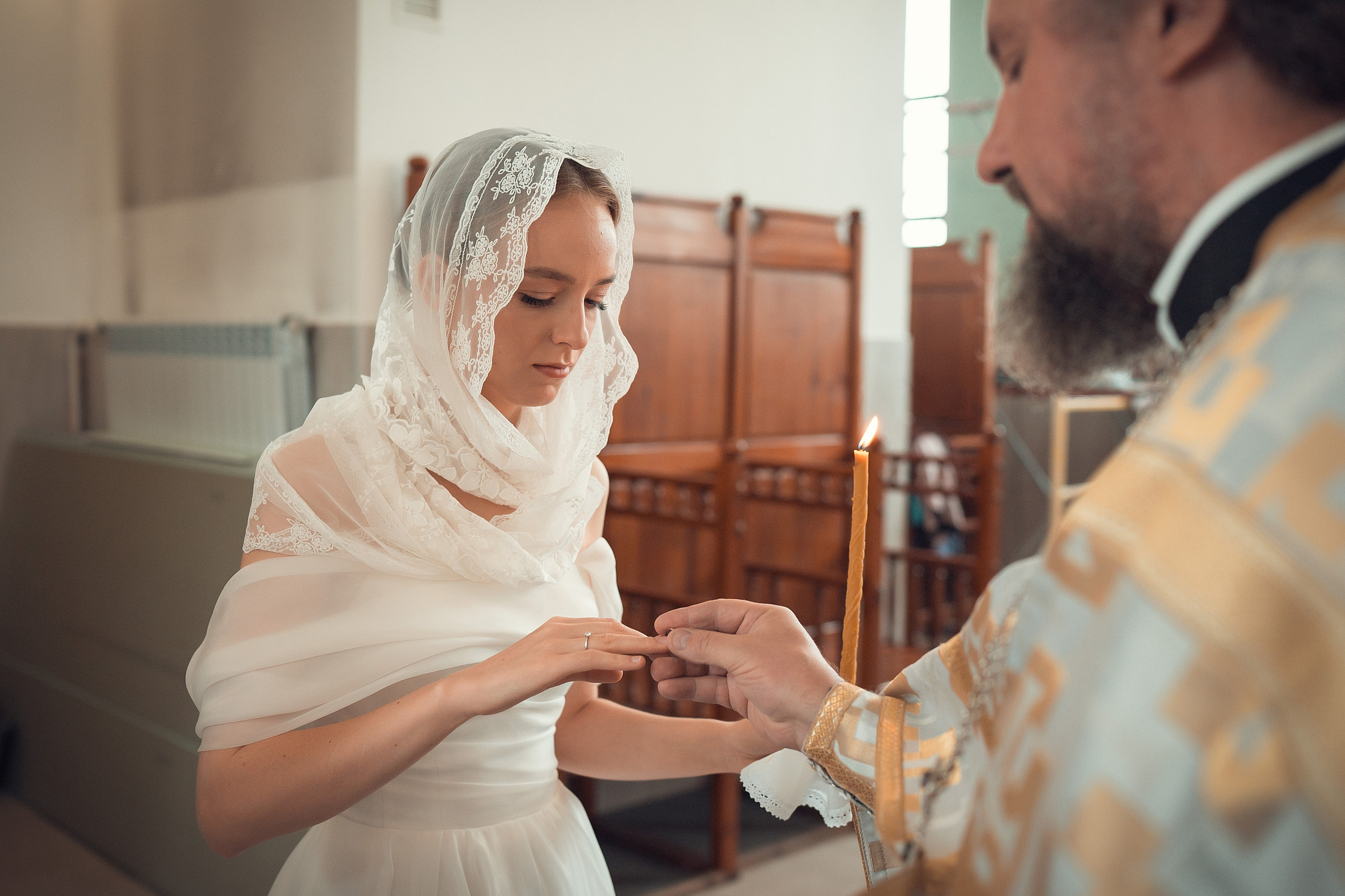 Таинство Венчания Ивана и Полины Храм Феодора Тирона. Фотограф на Крещение и Венчание в Красноярске Рамазанова Юлия