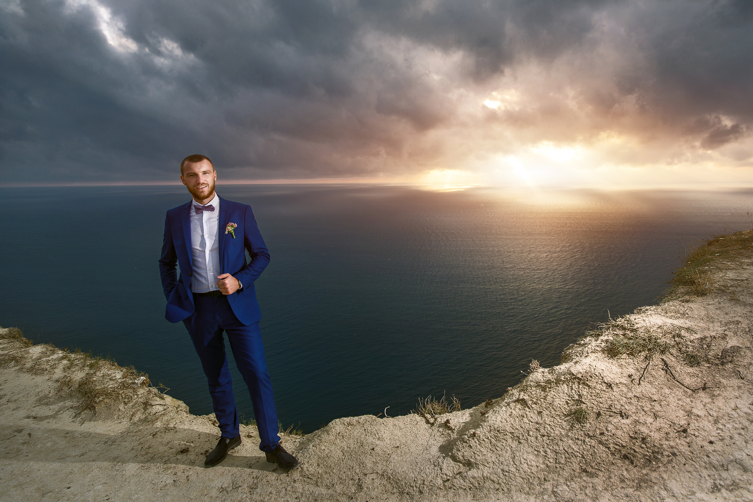 Renatphoto-Фотосессия свадьбы в Сукко на живописных полях. Профессиональная фотосъёмка интерьеров, предметная фотосессия еды для меню г. Анапа