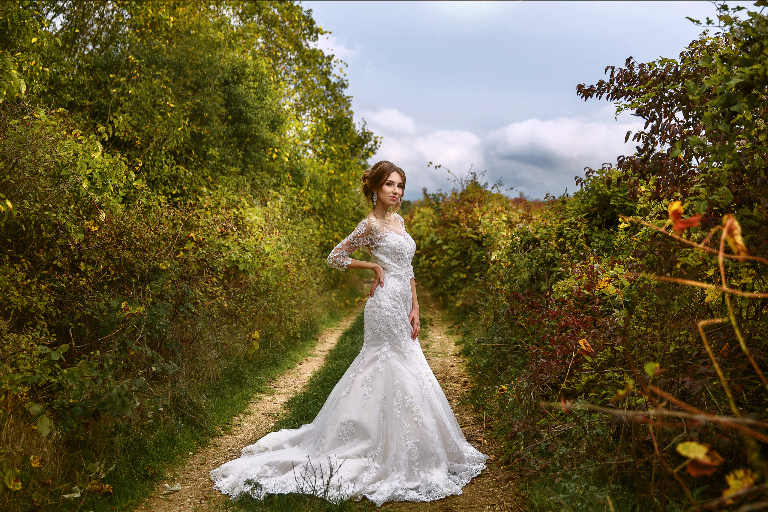 Renatphoto-Фотосессия свадьбы в Сукко на живописных полях. Профессиональная фотосъёмка интерьеров, предметная фотосессия еды для меню г. Анапа