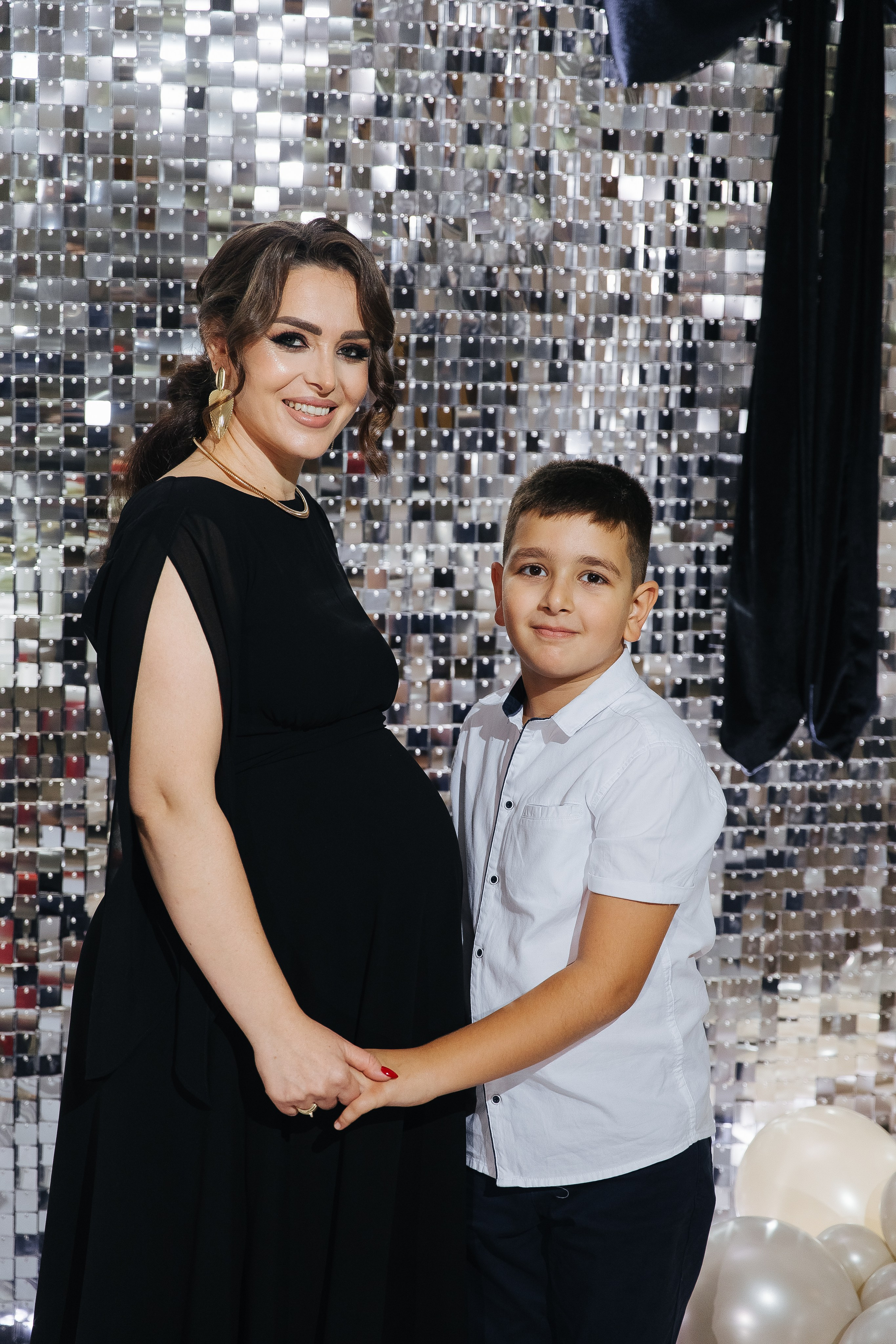 Ани и Назели. 35&5 День рождения, «Янтарь». Фотограф в Красноярске Надежда Воскресенская