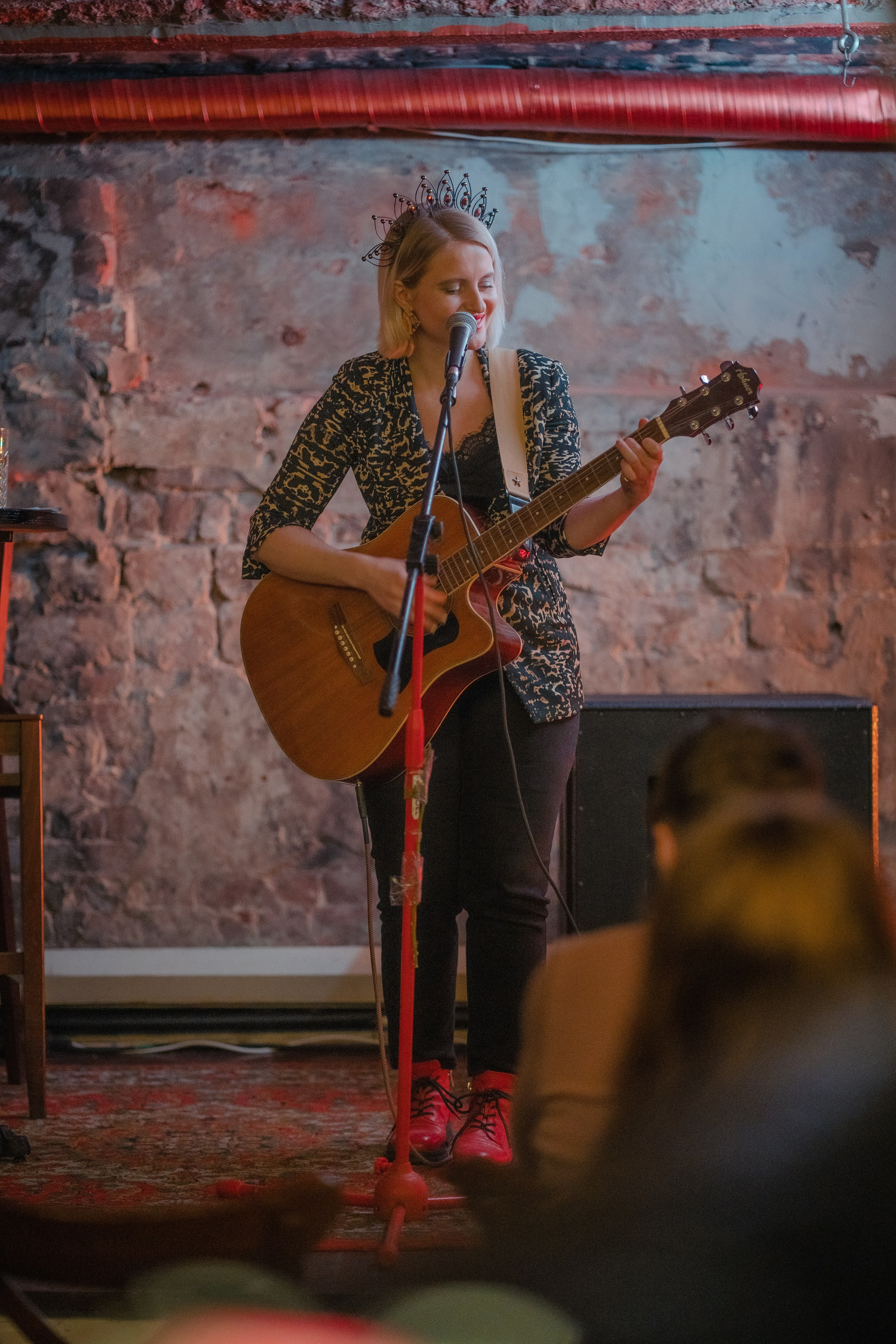 Презентация поэтического сборника. Творческие фотосессии в Москве. Фотоальбом лидера группы ЯЛО