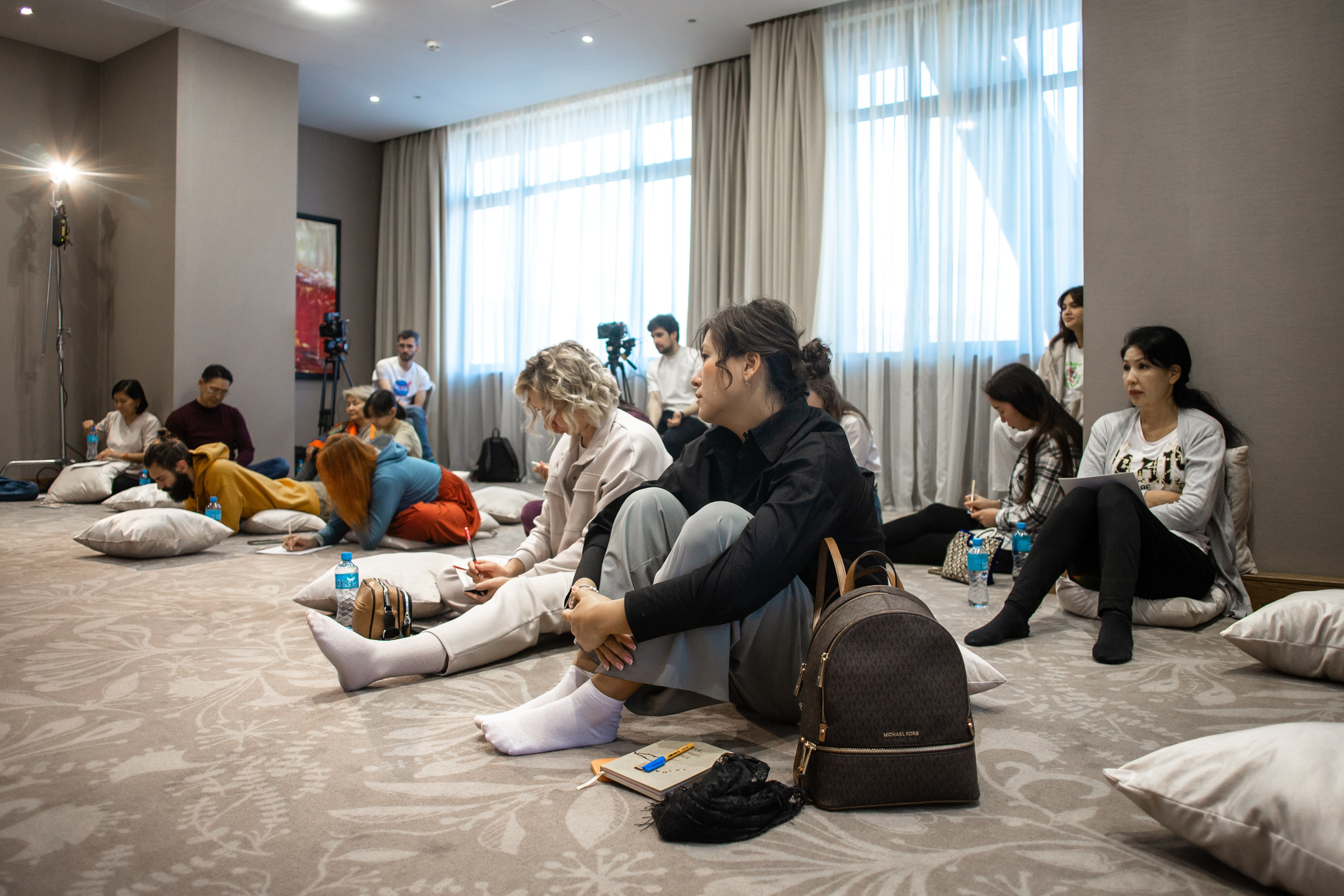 Тренинг (DoubleTree by Hilton Almaty). Jora Abramov | Коммерческий и репортажный фотограф в Алматы