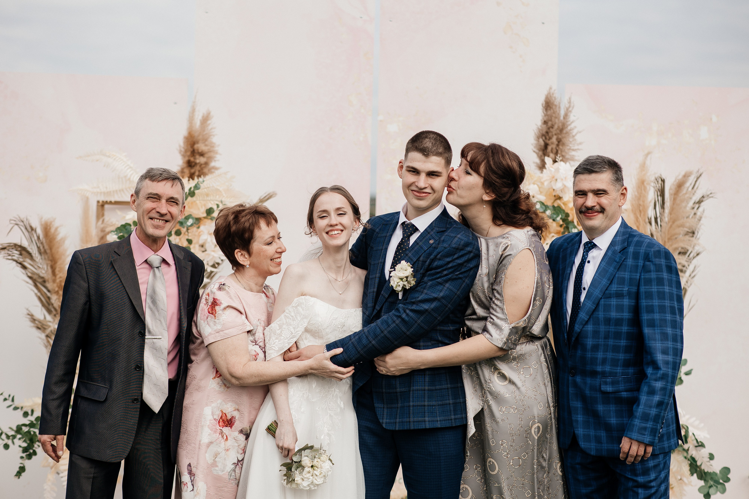 Кафе 51 08.2024. Свадебный и портретный фотограф Алина Иванова. Екатеринбург-Москва