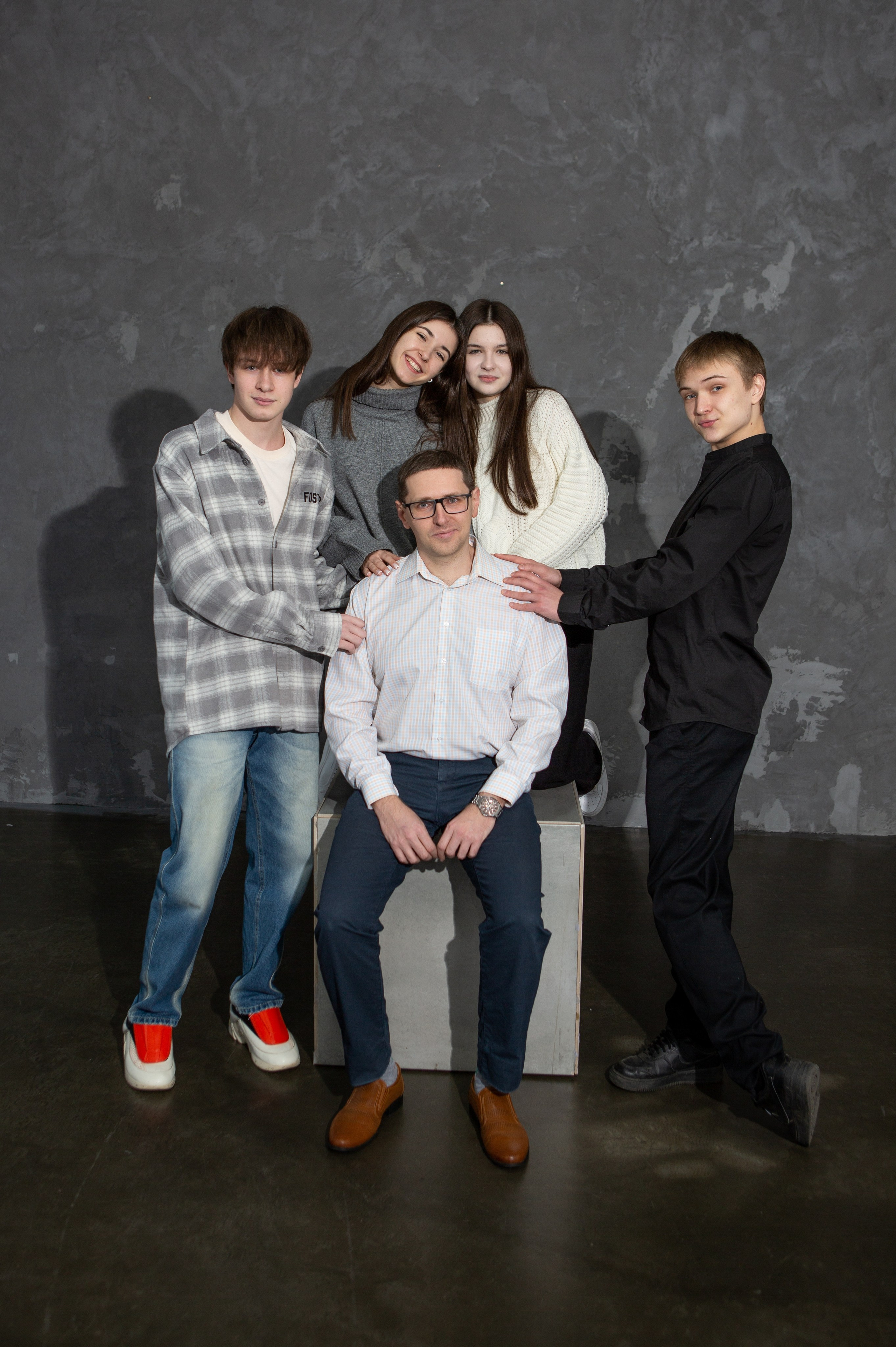 Фотостудия LOFT- зал ОКНА. Выпускные альбомы Воронеж от Веры Соколовой