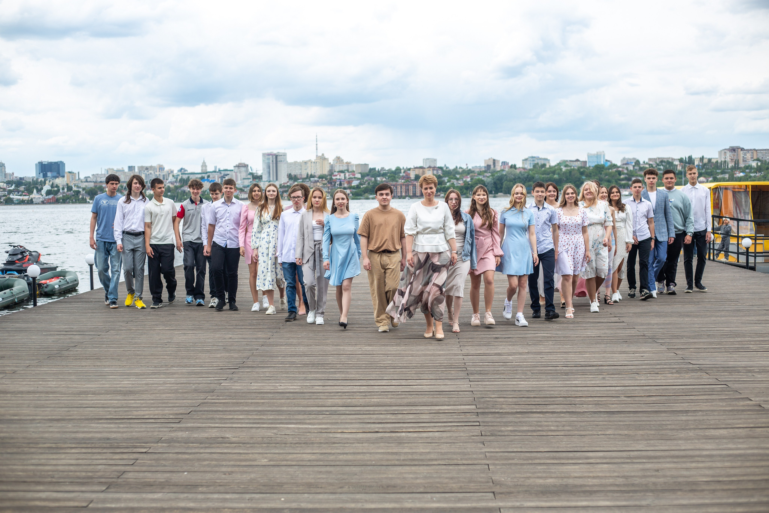 Прогулка. Выпускные альбомы Воронеж " СОКОЛ фото»