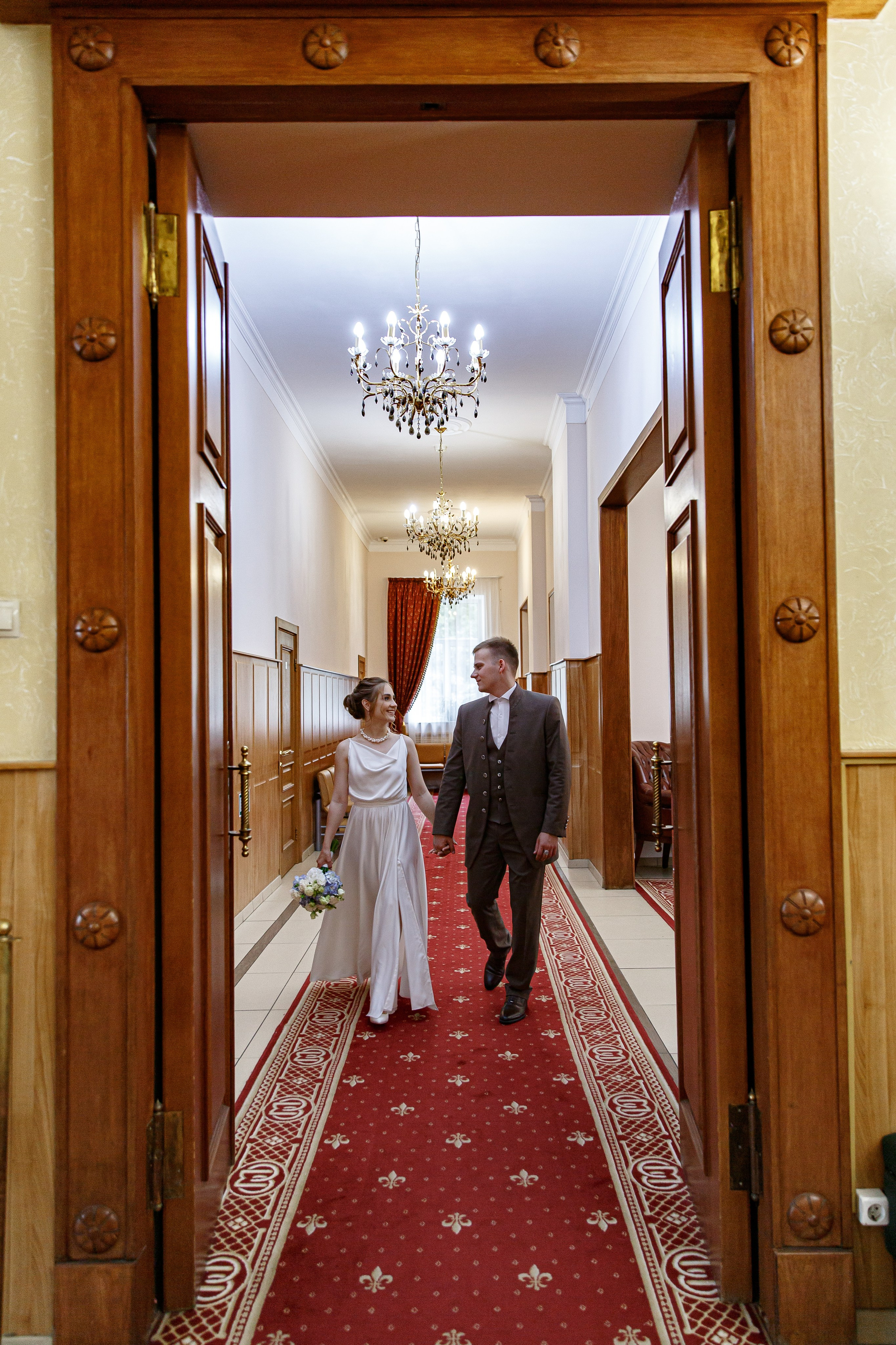 Свадебная фотосессия в городе и в фотостудии. Свадебный фотограф Москва и МО Сергей Киржаев