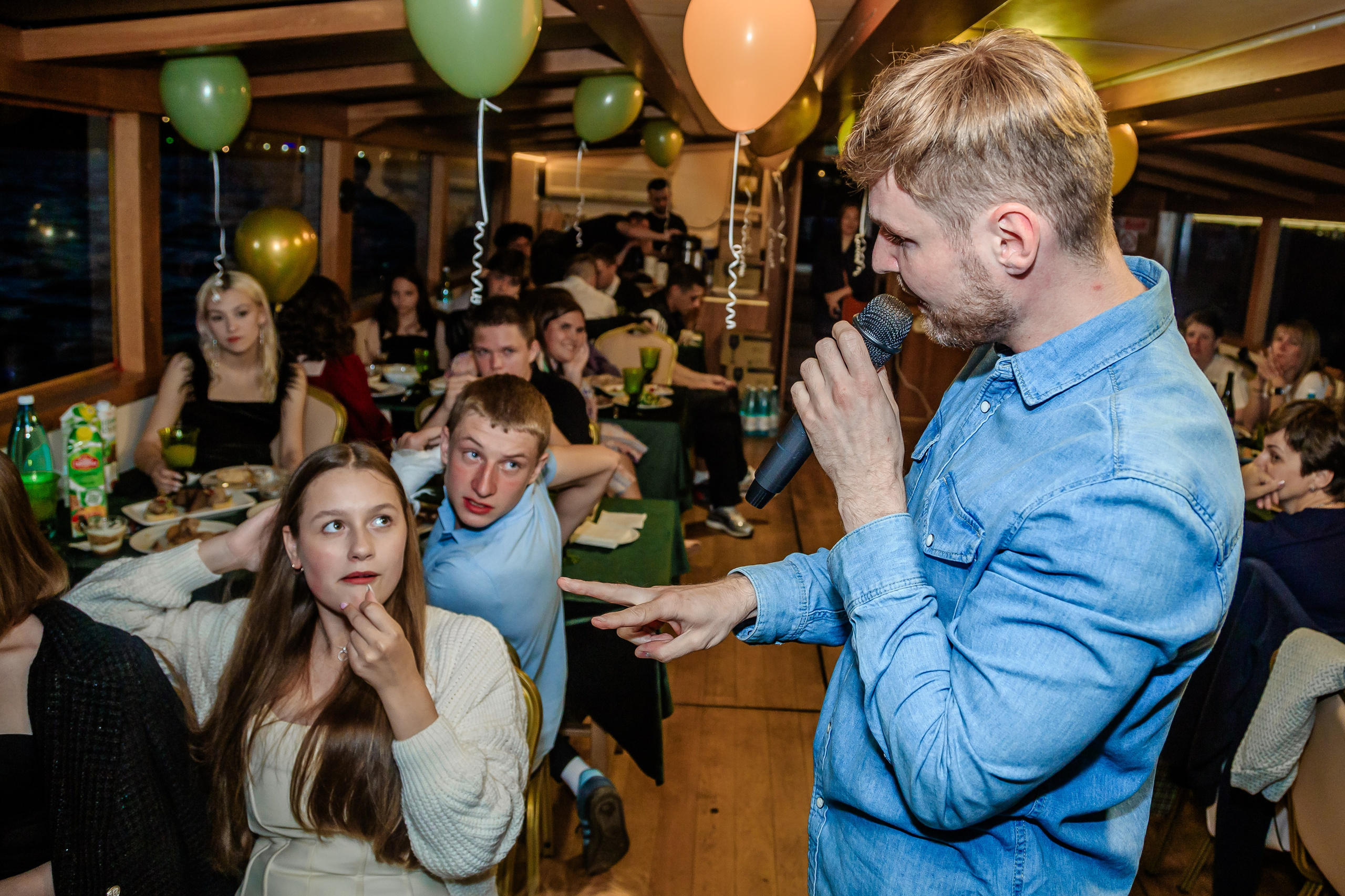 Выпускной на теплоходе. Фотограф в Санкт-Петербурге Чумаков Семен