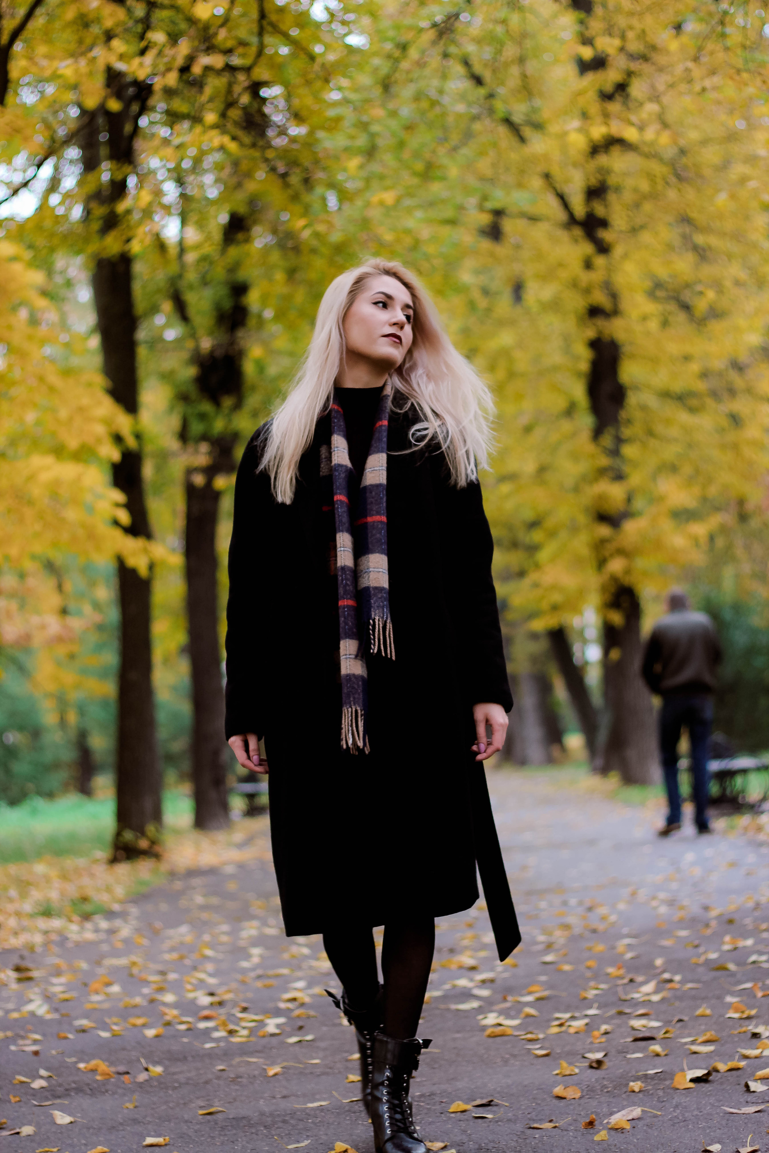 Зухра в осеннем парке. Фотограф Сарбиназ Мустафина в Казани