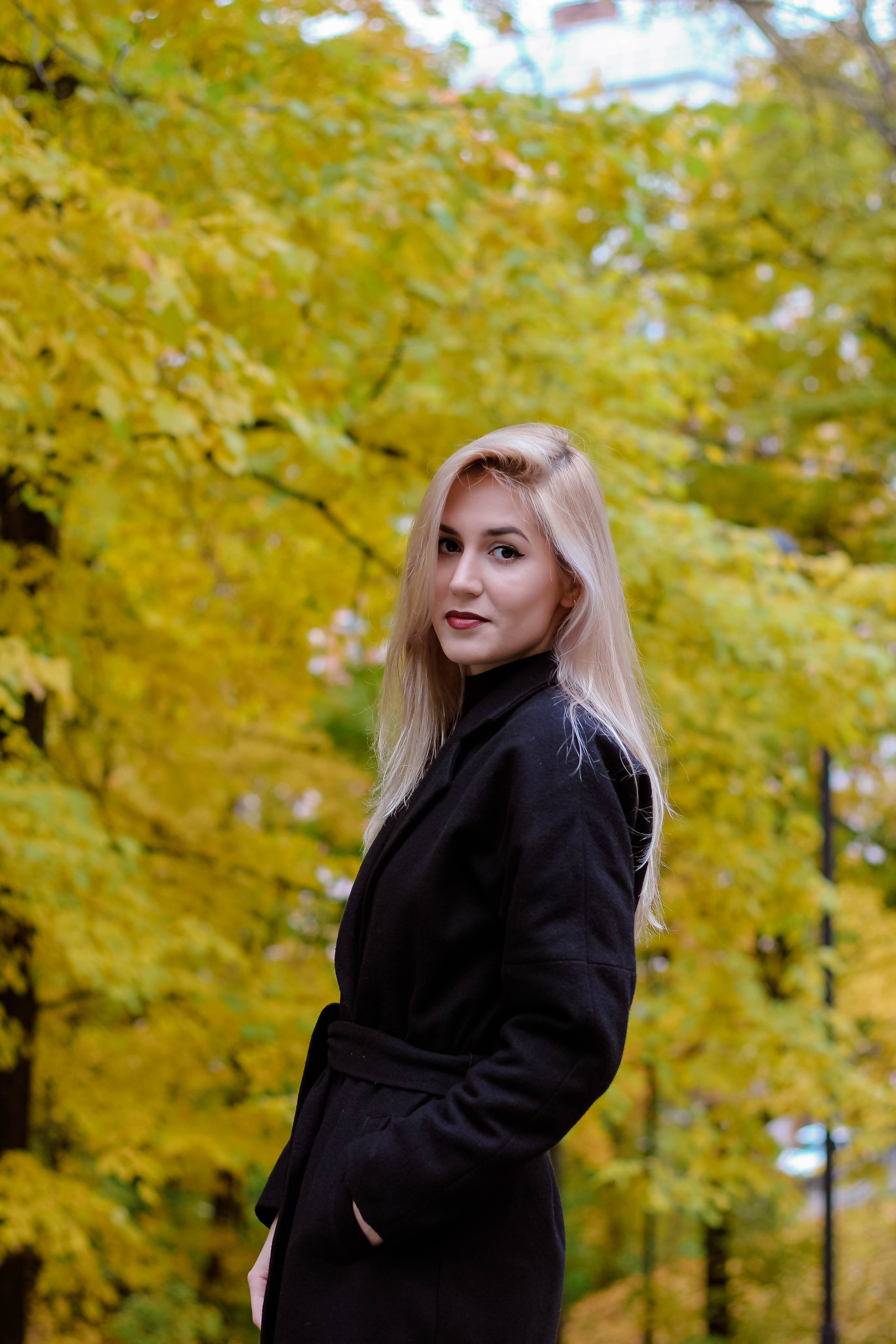 Зухра в осеннем парке. Фотограф Сарбиназ Мустафина в Казани
