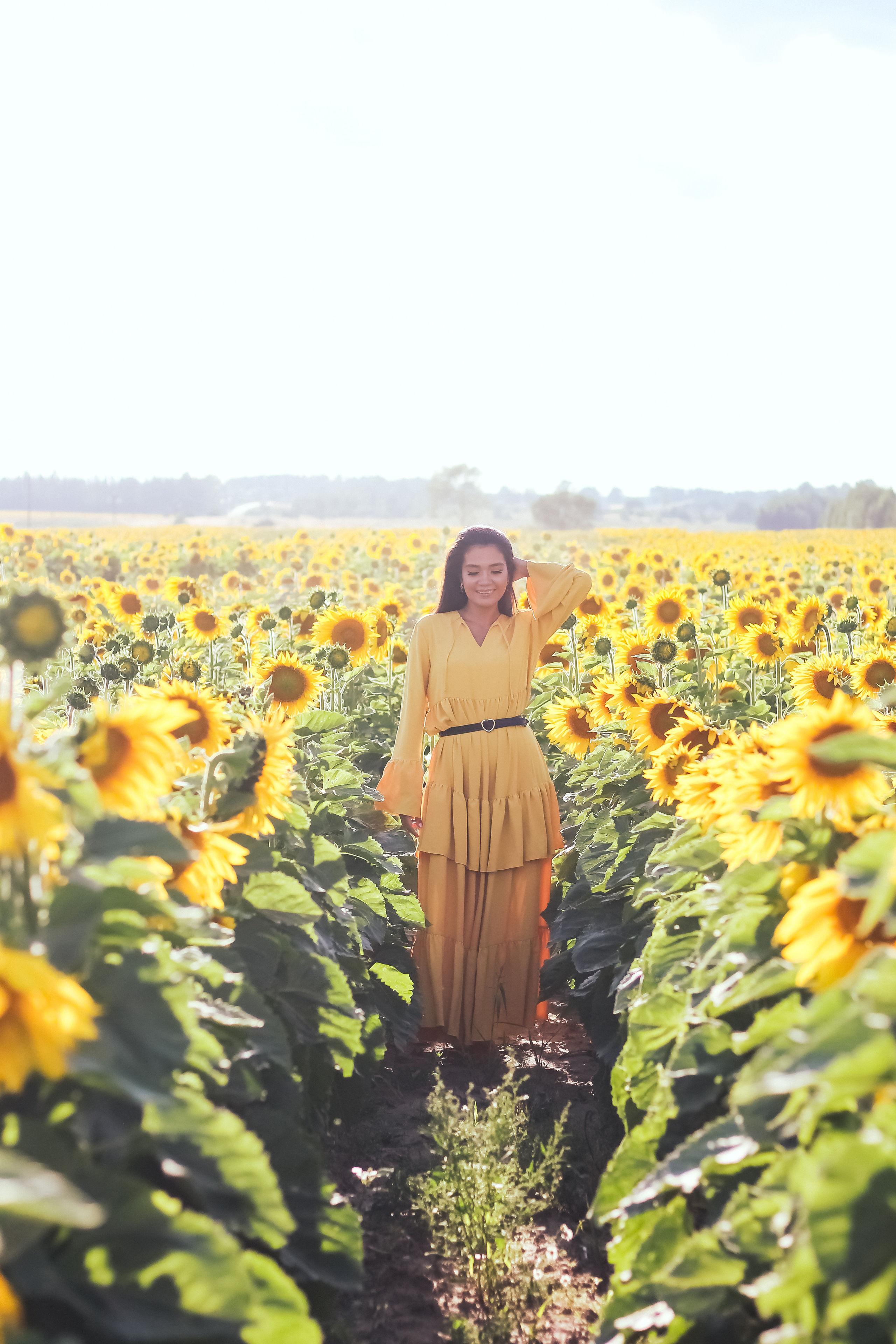 Гульназ в подсолнухах. Фотограф Сарбиназ Мустафина в Казани