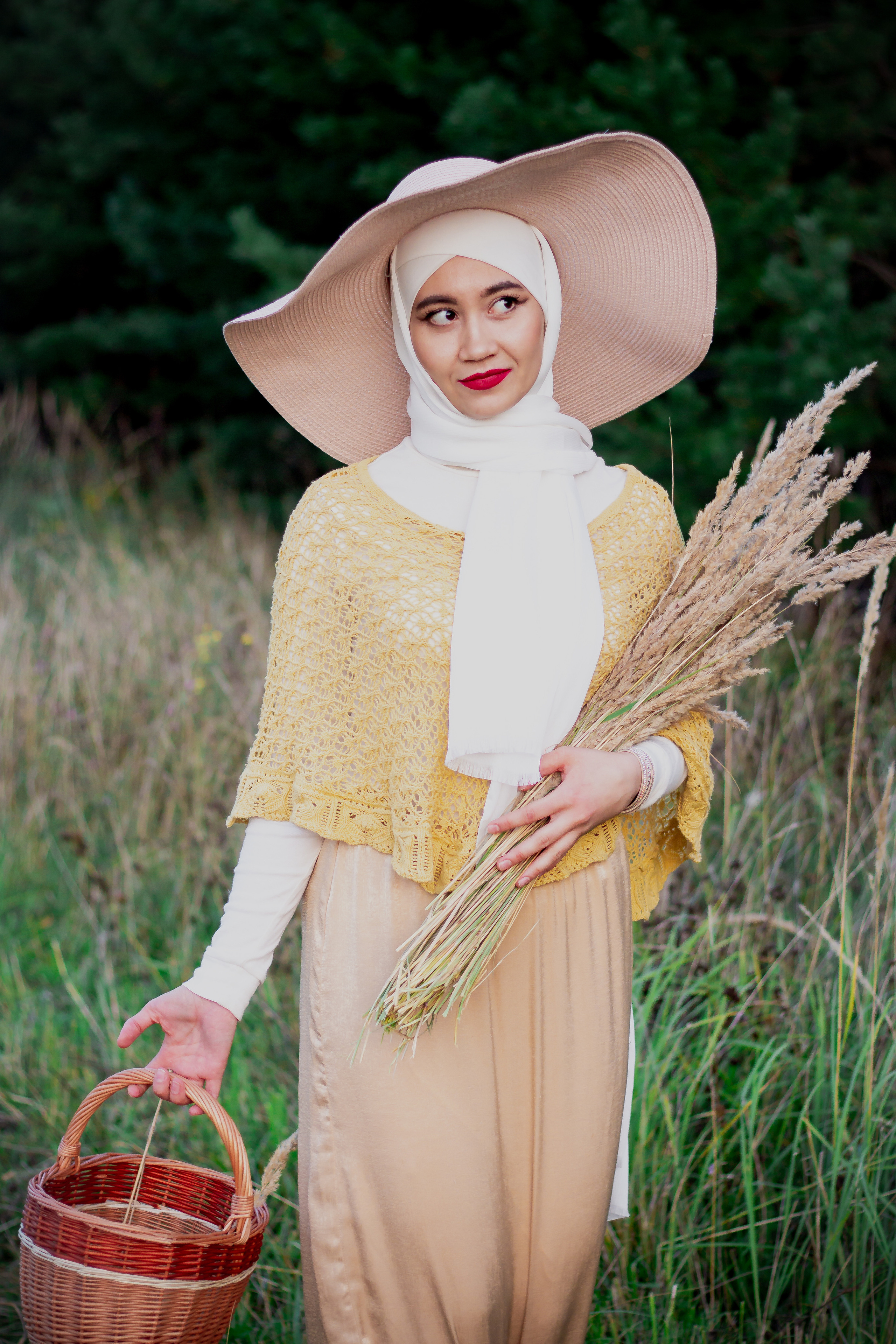 Гульназ с кроликом. Фотограф Сарбиназ Мустафина в Казани