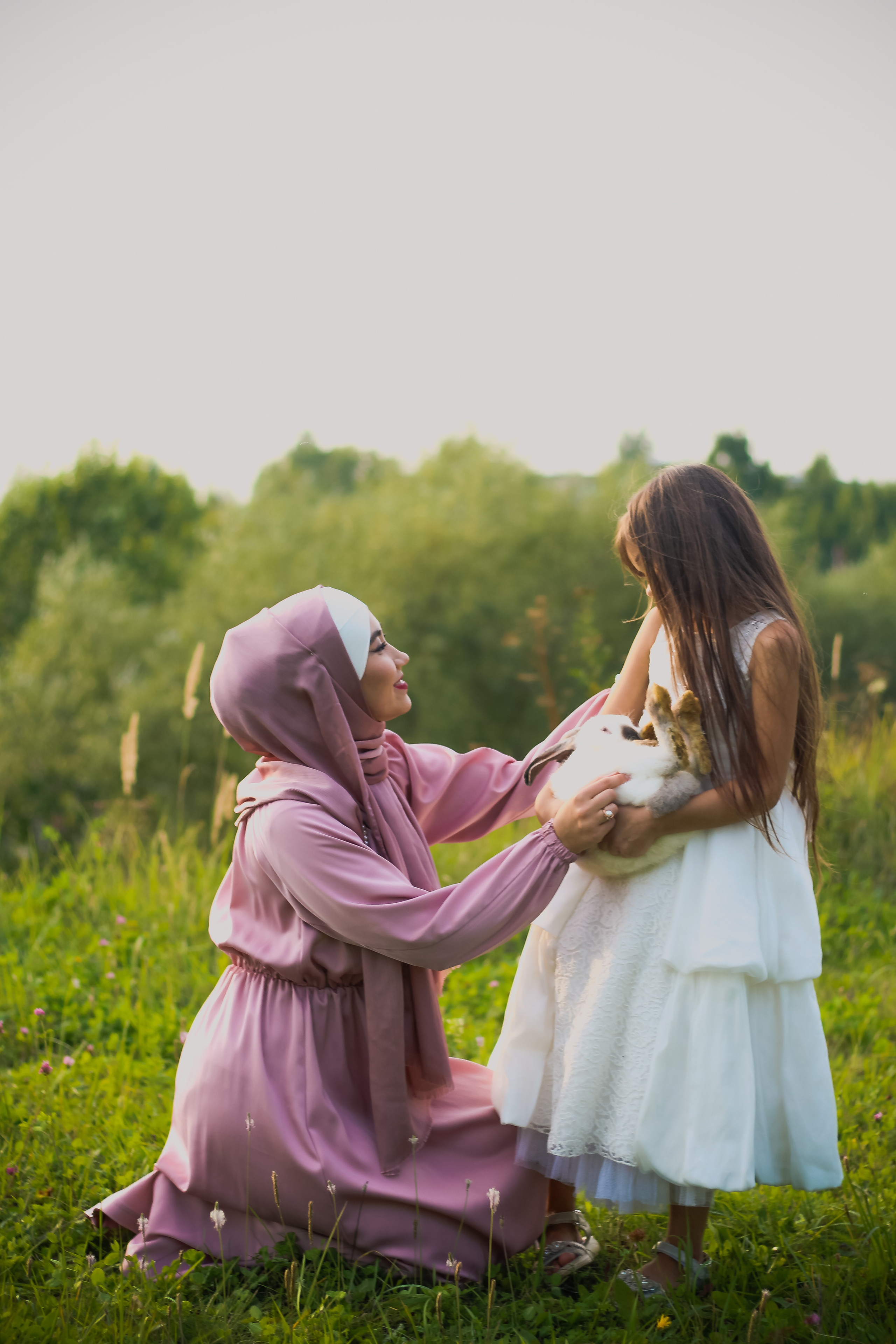 Гульназ с кроликом. Фотограф Сарбиназ Мустафина в Казани