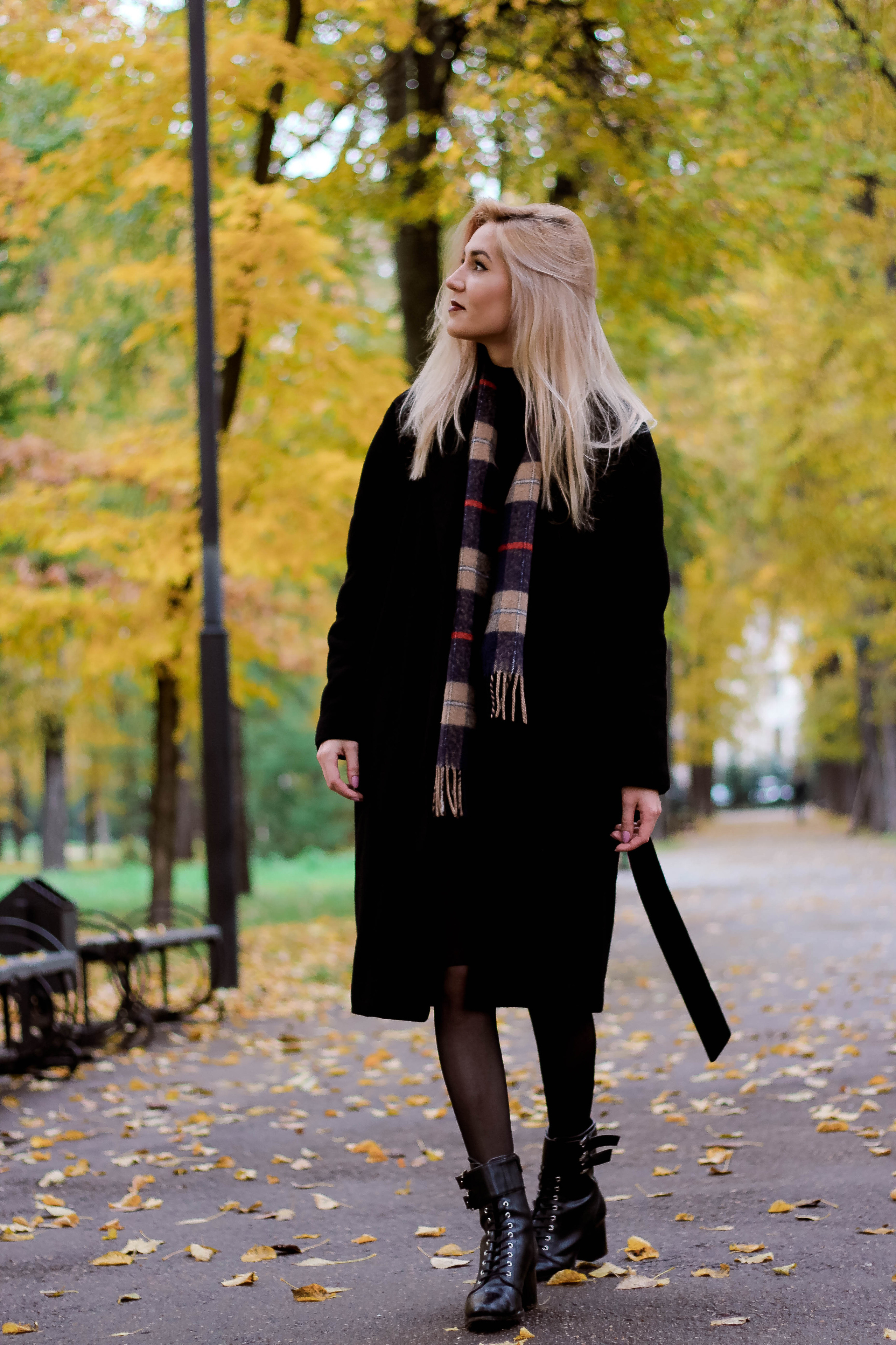 Зухра в осеннем парке. Фотограф Сарбиназ Мустафина в Казани