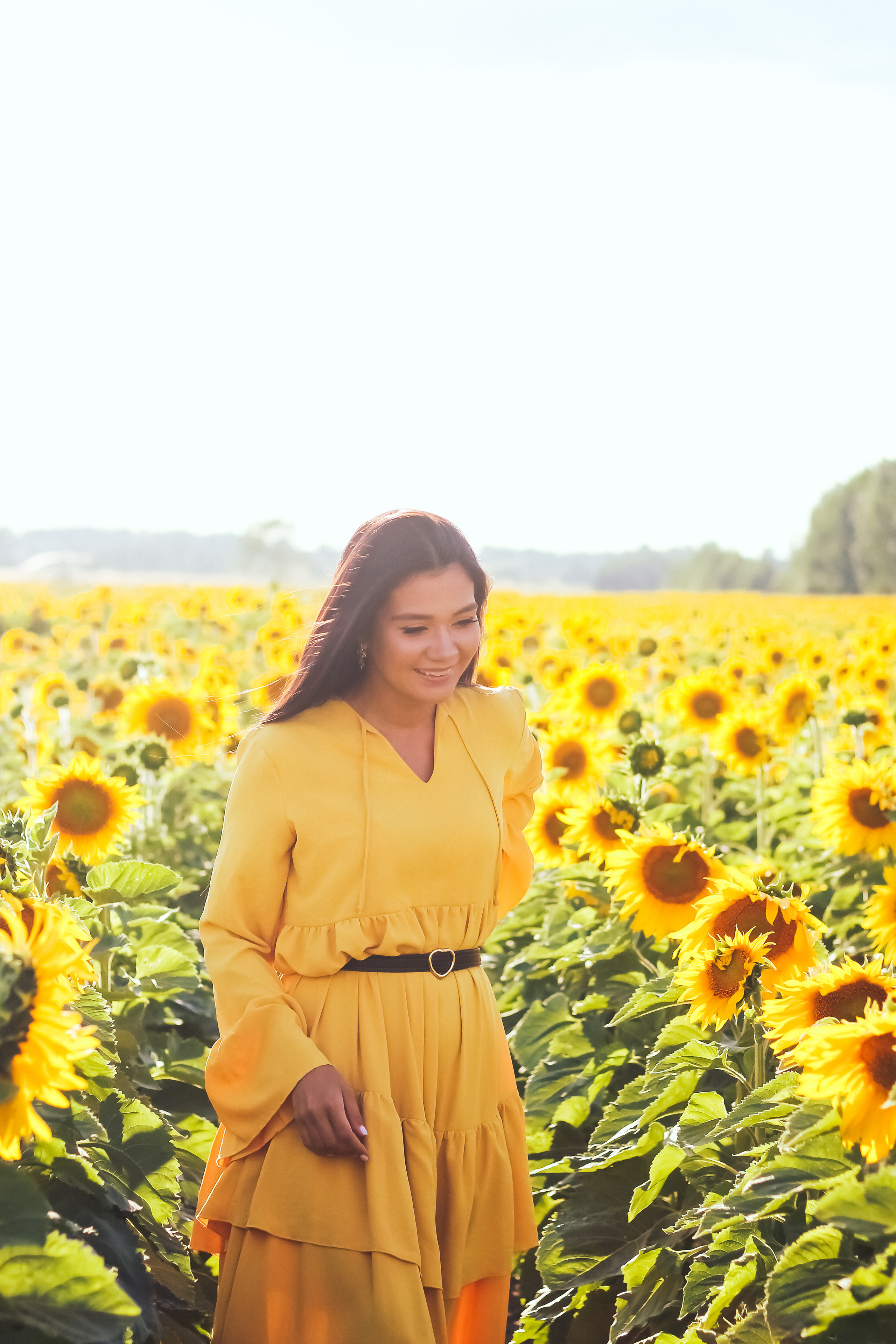 Гульназ в подсолнухах. Фотограф Сарбиназ Мустафина в Казани