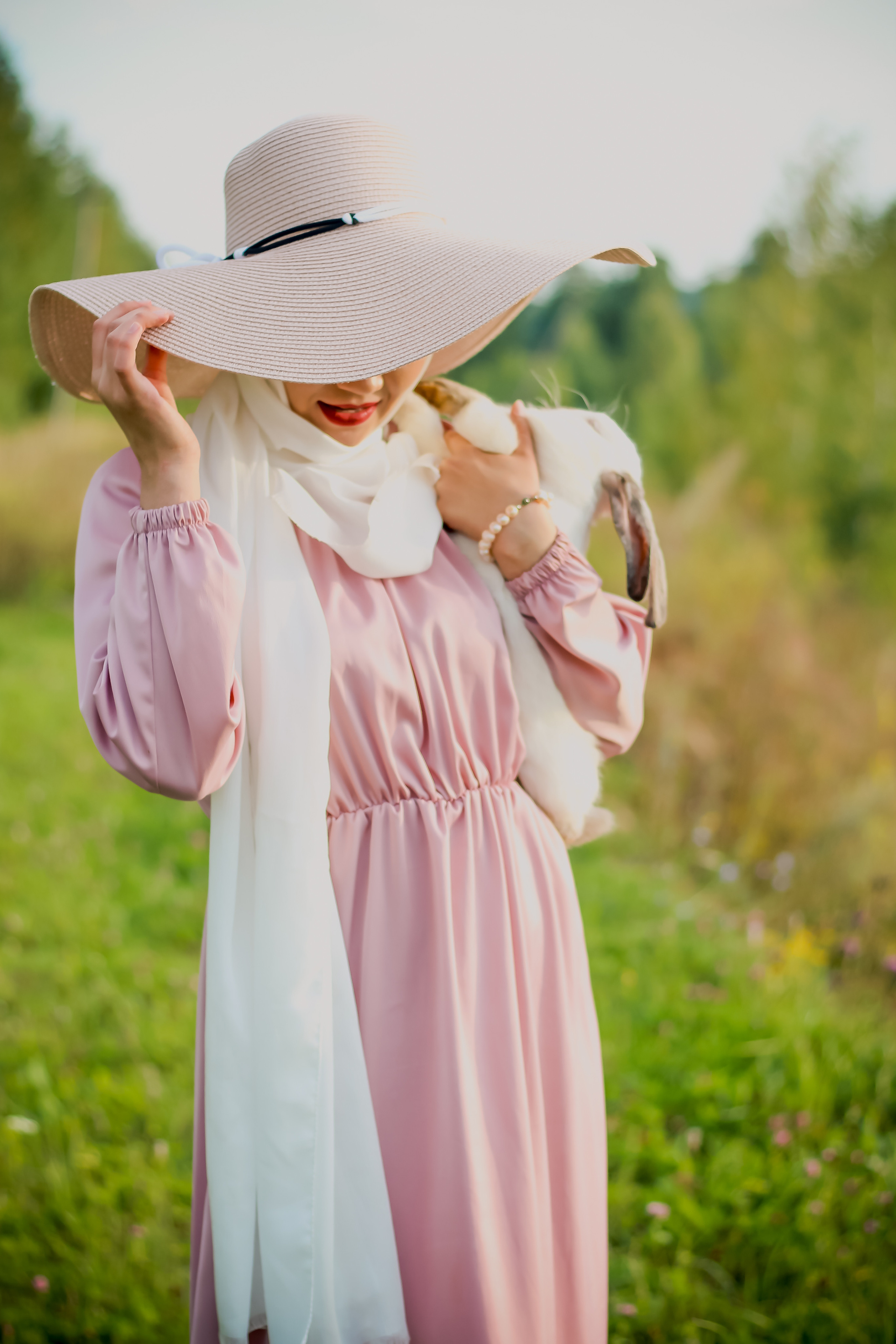 Гульназ с кроликом. Фотограф Сарбиназ Мустафина в Казани