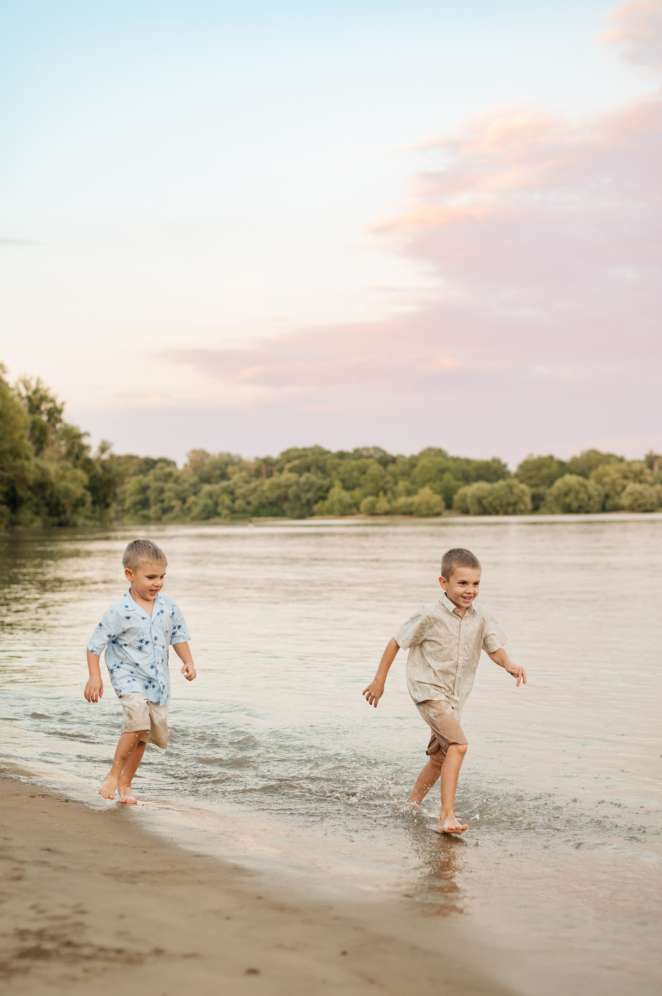 Семейная фотосессия у озера. Свадебный и семейный фотограф Кореновск/Краснодар