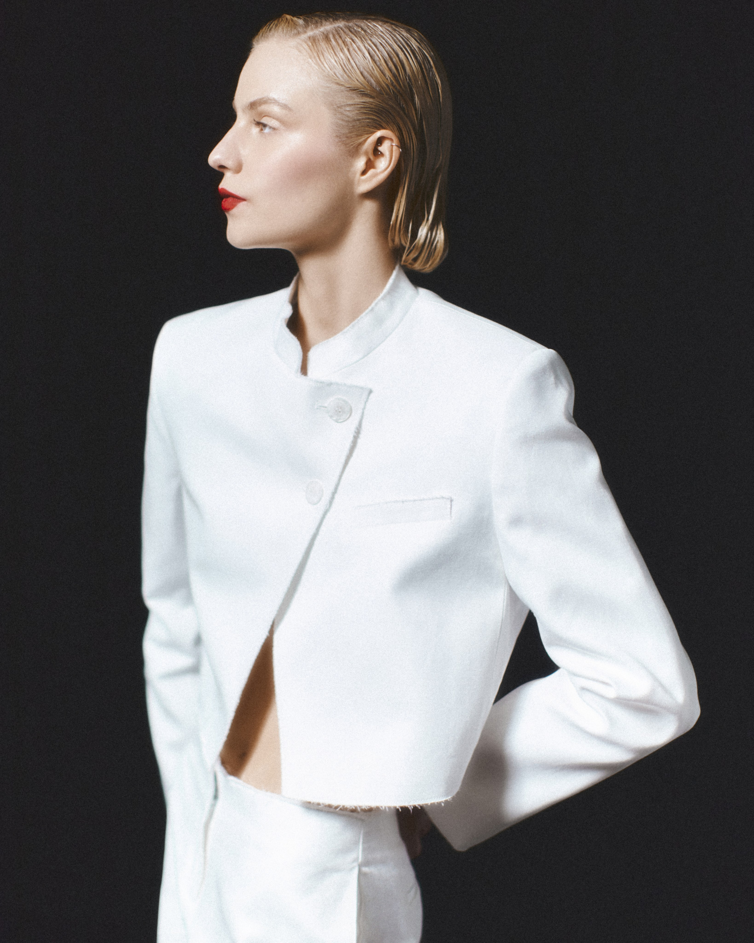 COMMERCIAL. Визажист-стилист по волосам | Москва